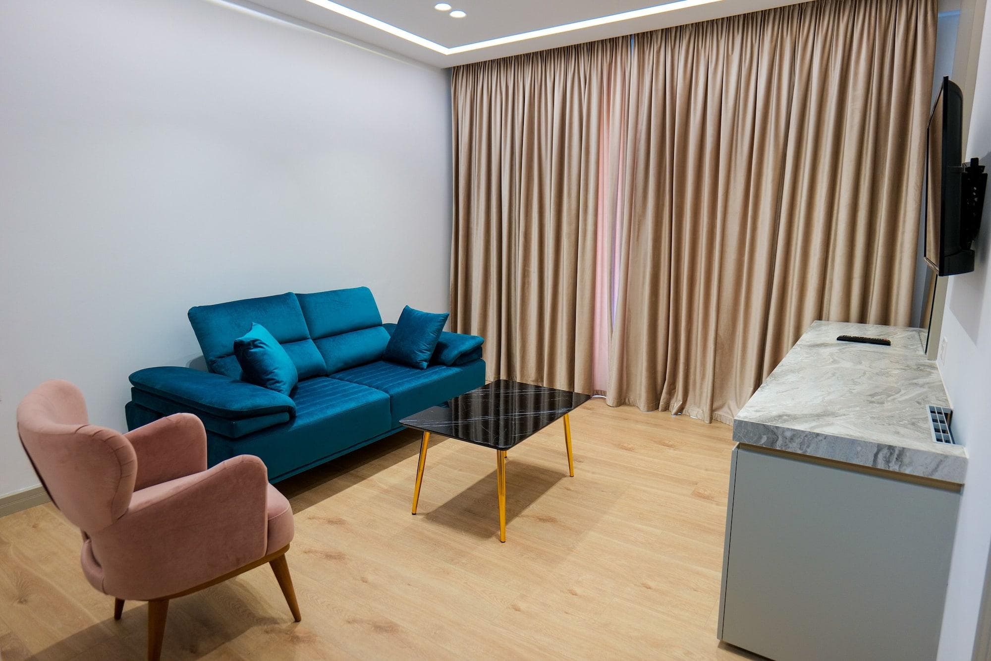Chimaera Hotel