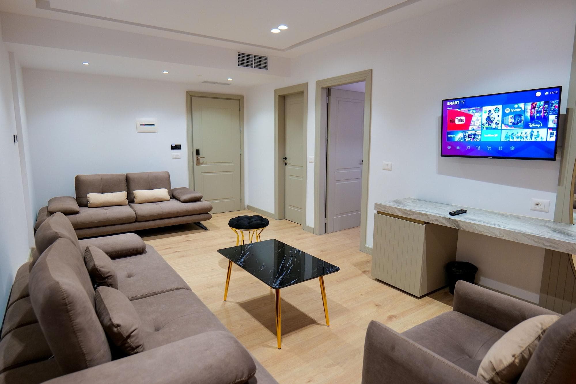 Chimaera Hotel