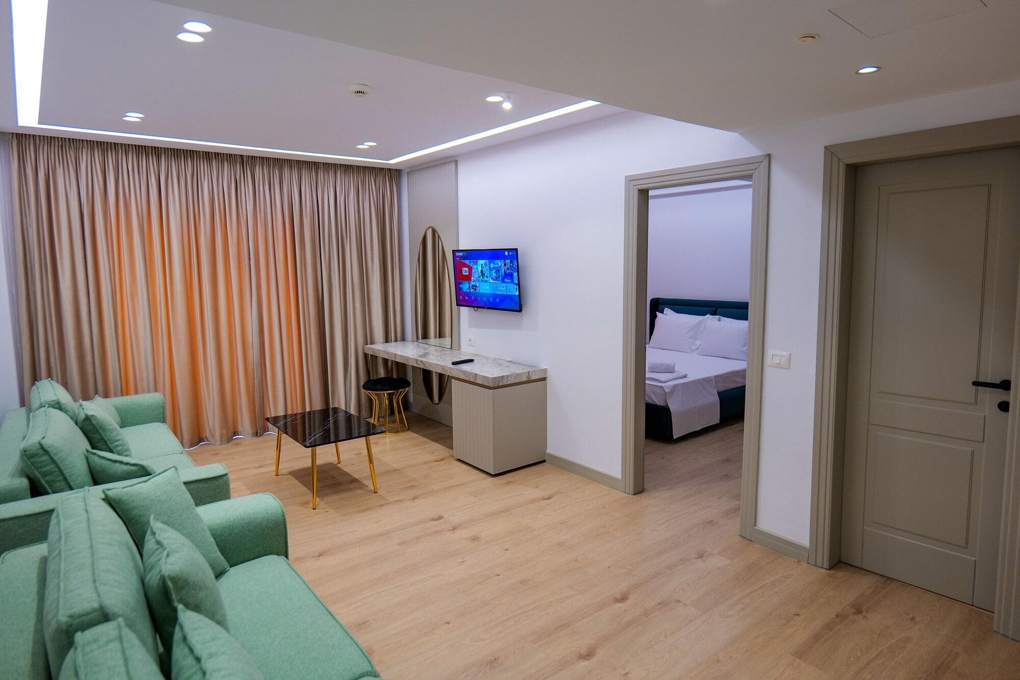 Chimaera Hotel