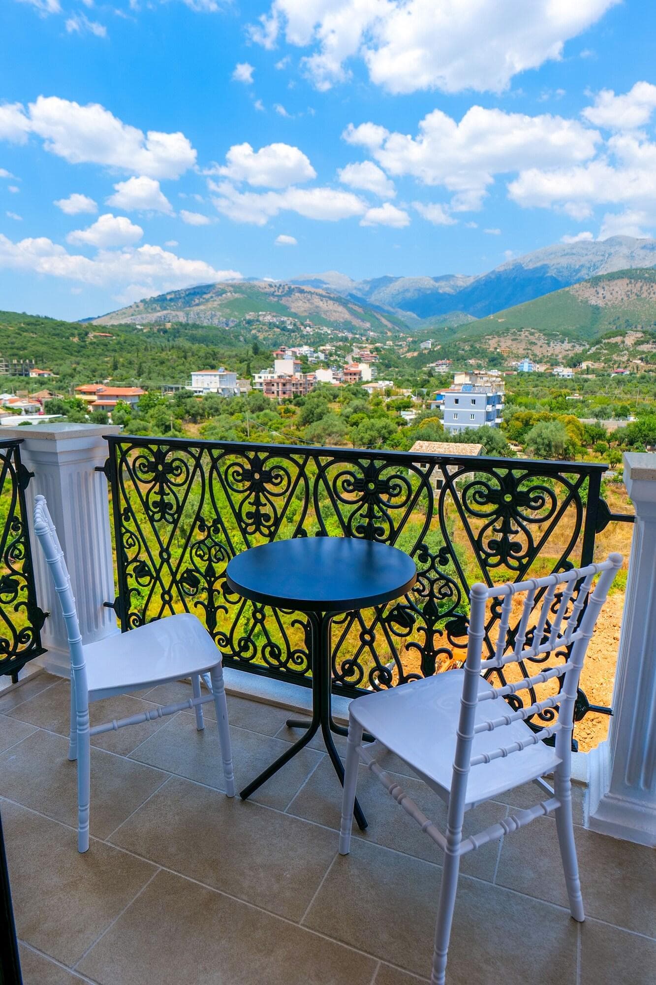 Chimaera Hotel