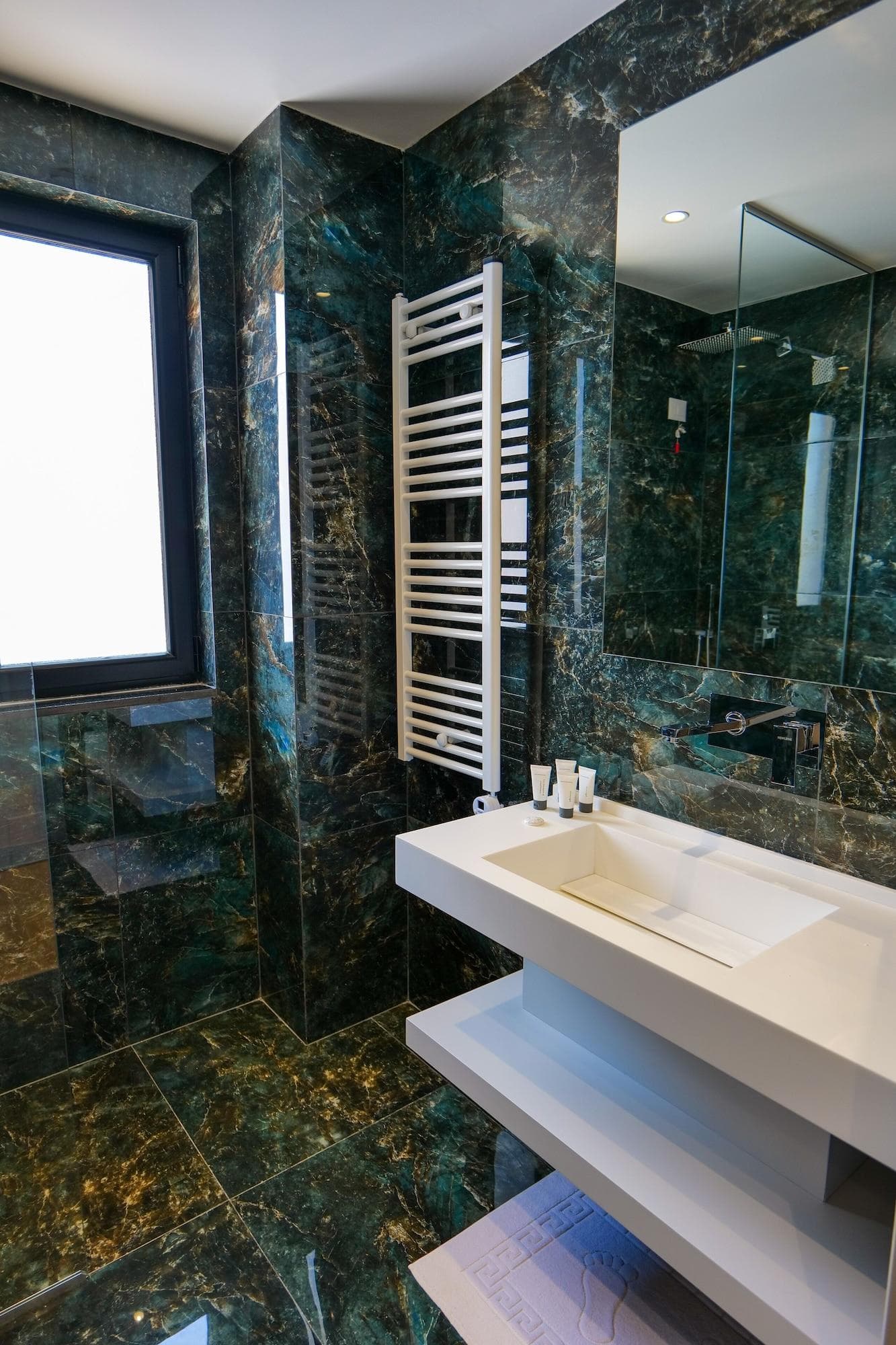 Chimaera Hotel