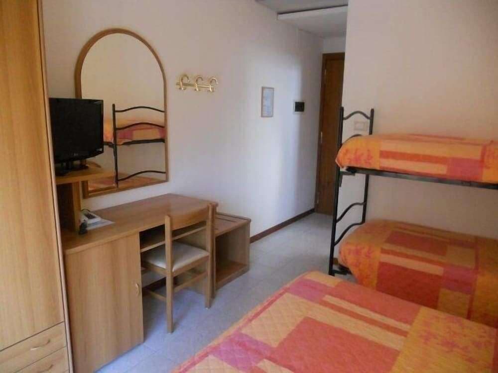Hotel Emilia