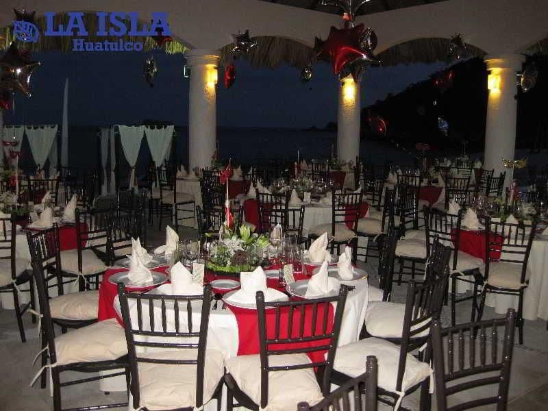 La Isla Huatulco & Beach Club