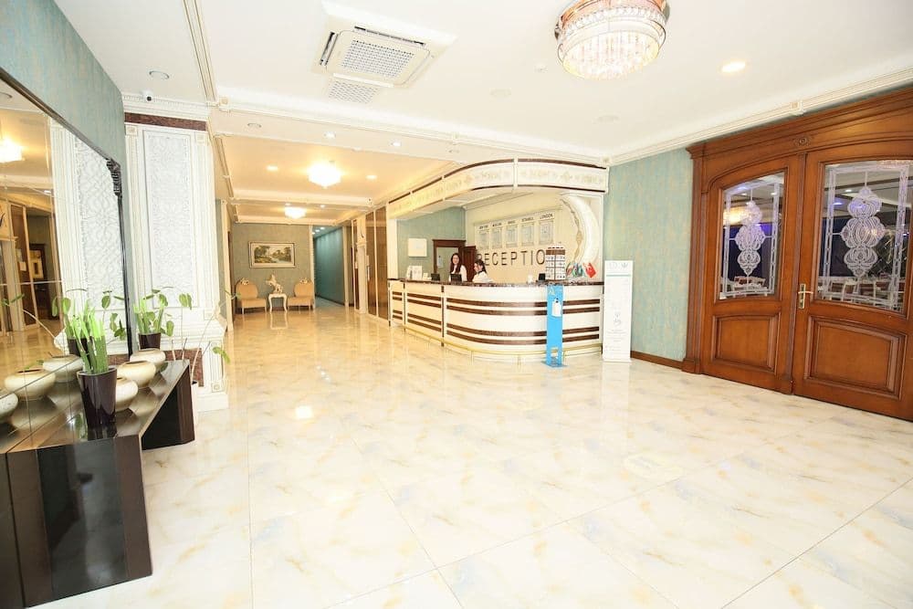 Altus Hotel Baku