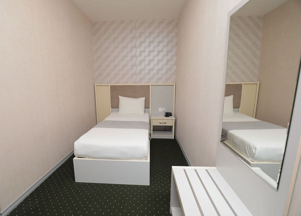 Altus Hotel Baku