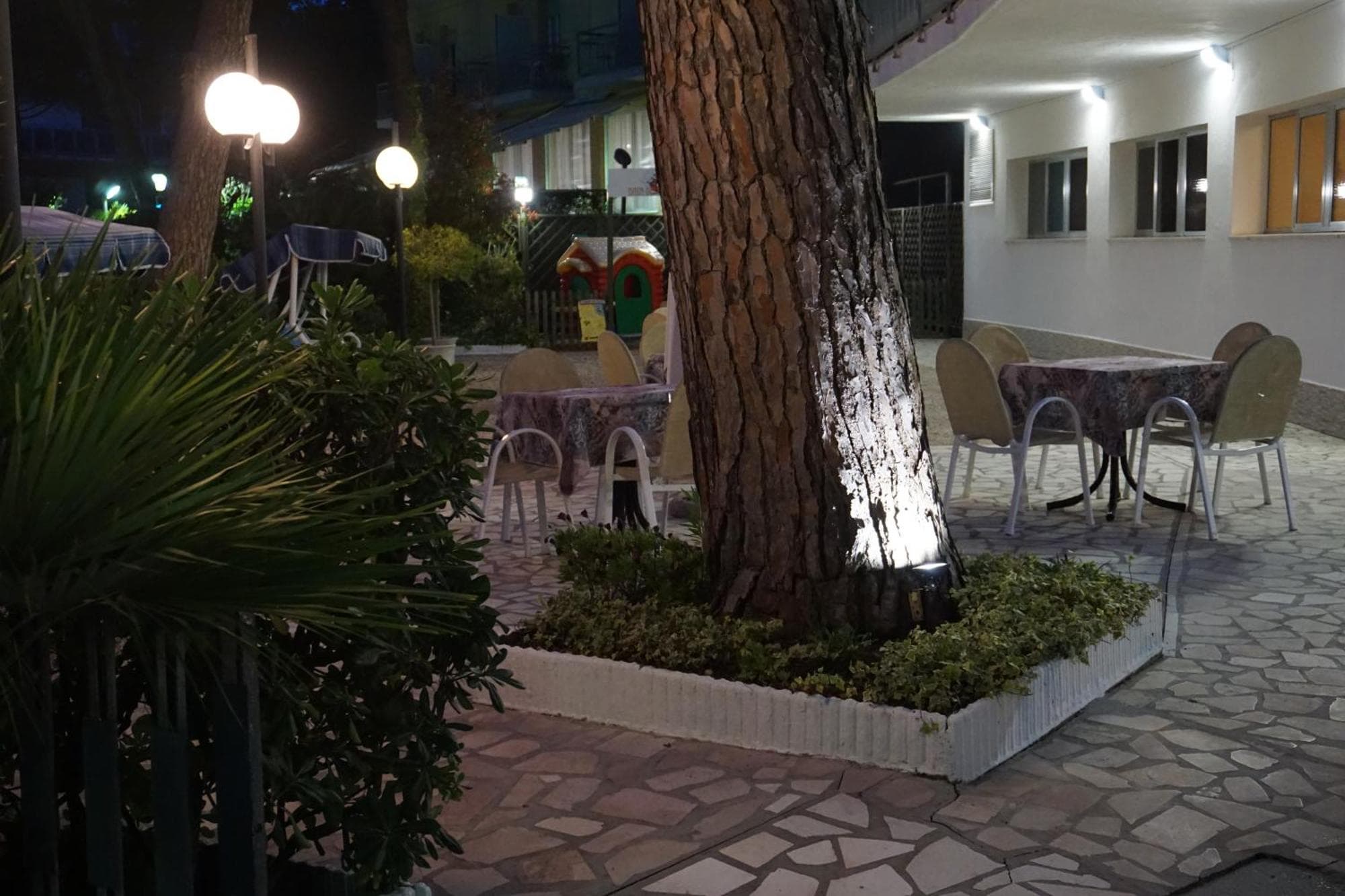 Hotel Sayonara