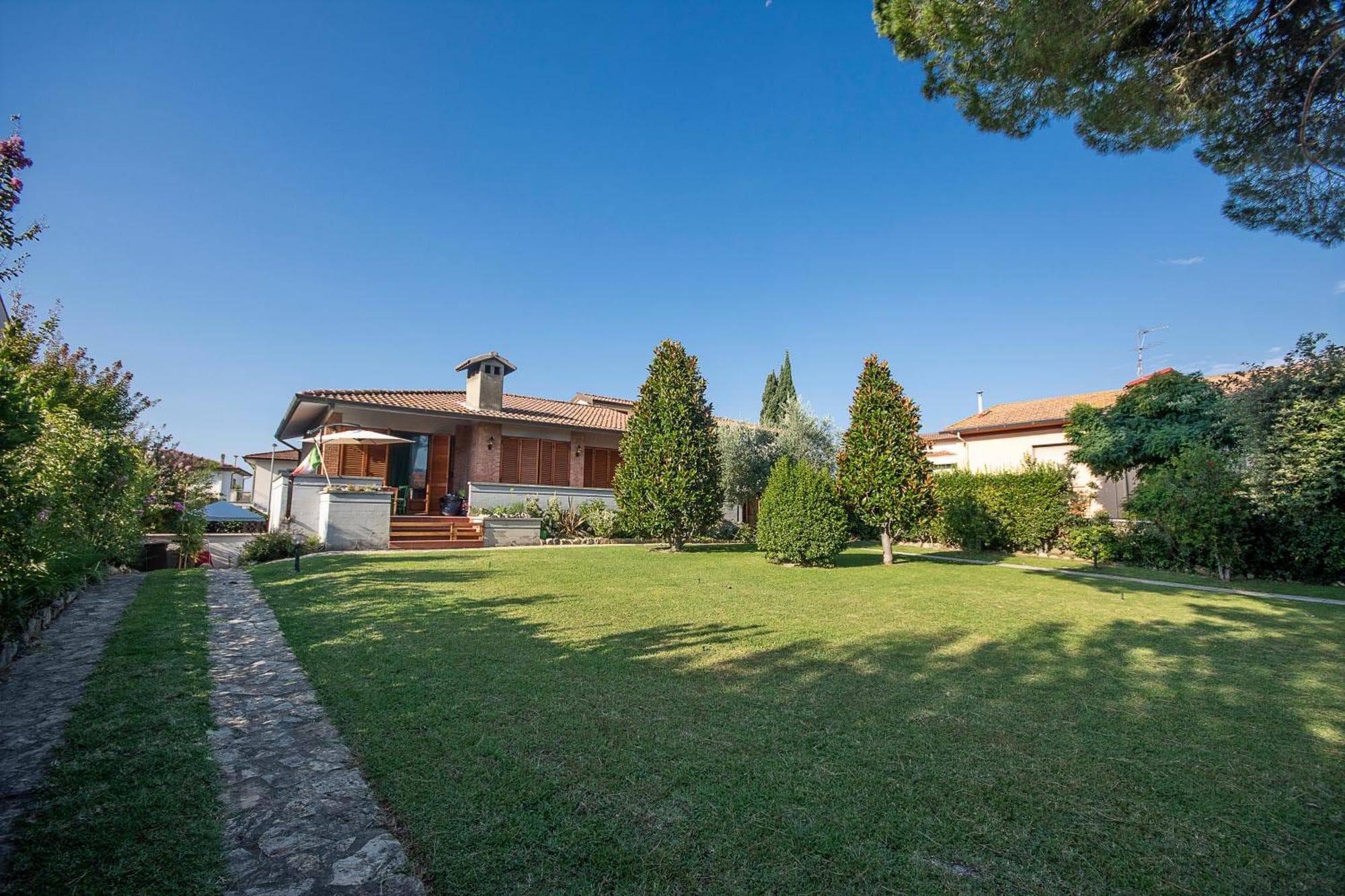 Villa Orsini - A Retreat in Pisa - Food and Relax, 