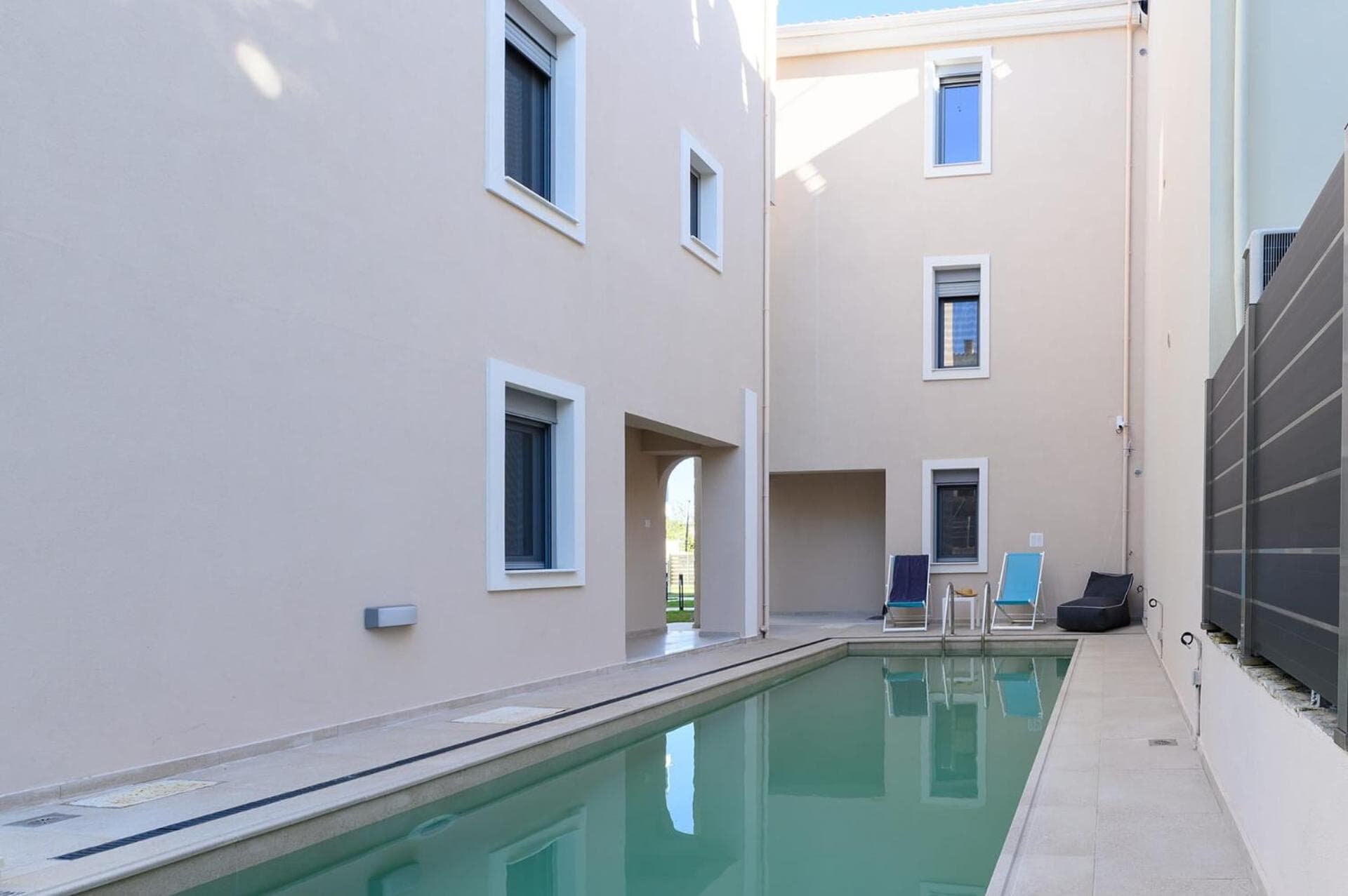 Momento Luxury Apartments walking distance from the beach