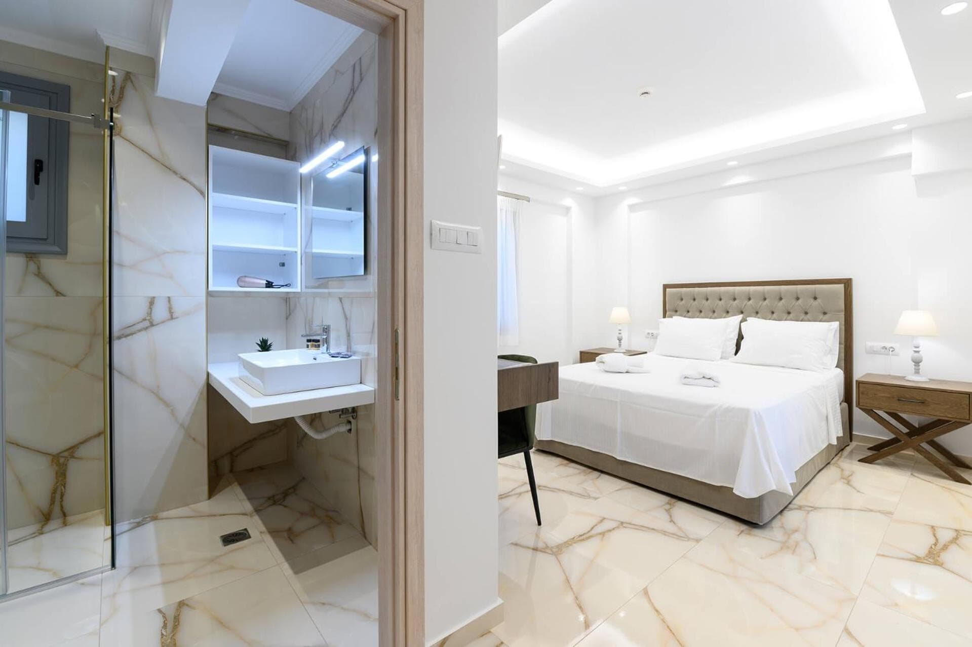 Momento Luxury Apartments walking distance from the beach