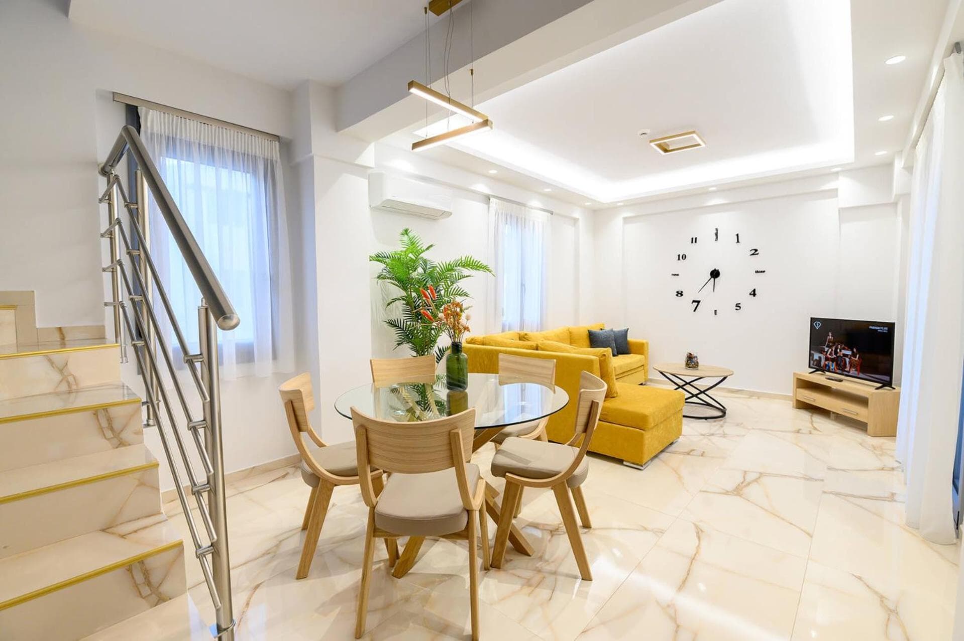 Momento Luxury Apartments walking distance from the beach