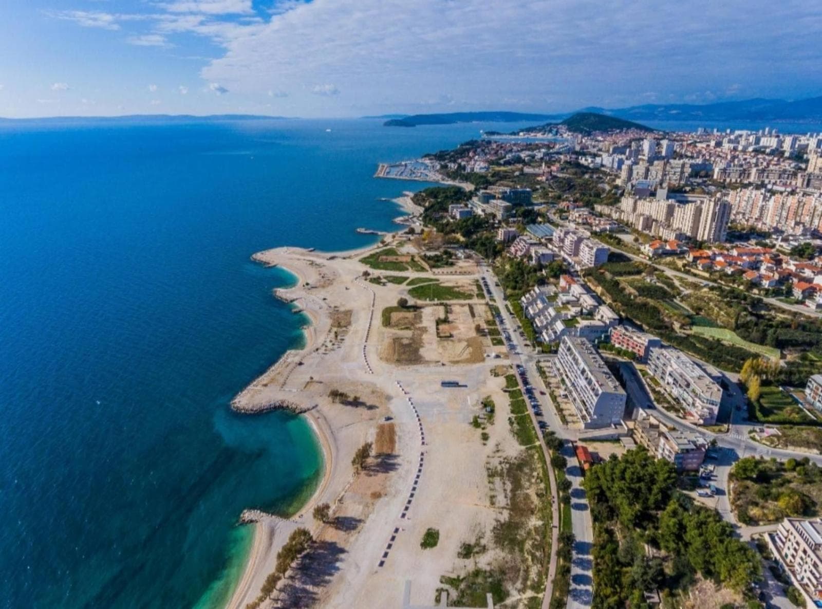 APARTMENT PAOLO by the beach Znjan, 