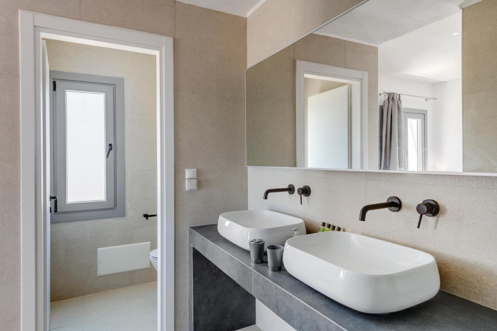 Chrysonisos Suites with Sunset & Seaviews near Kini
