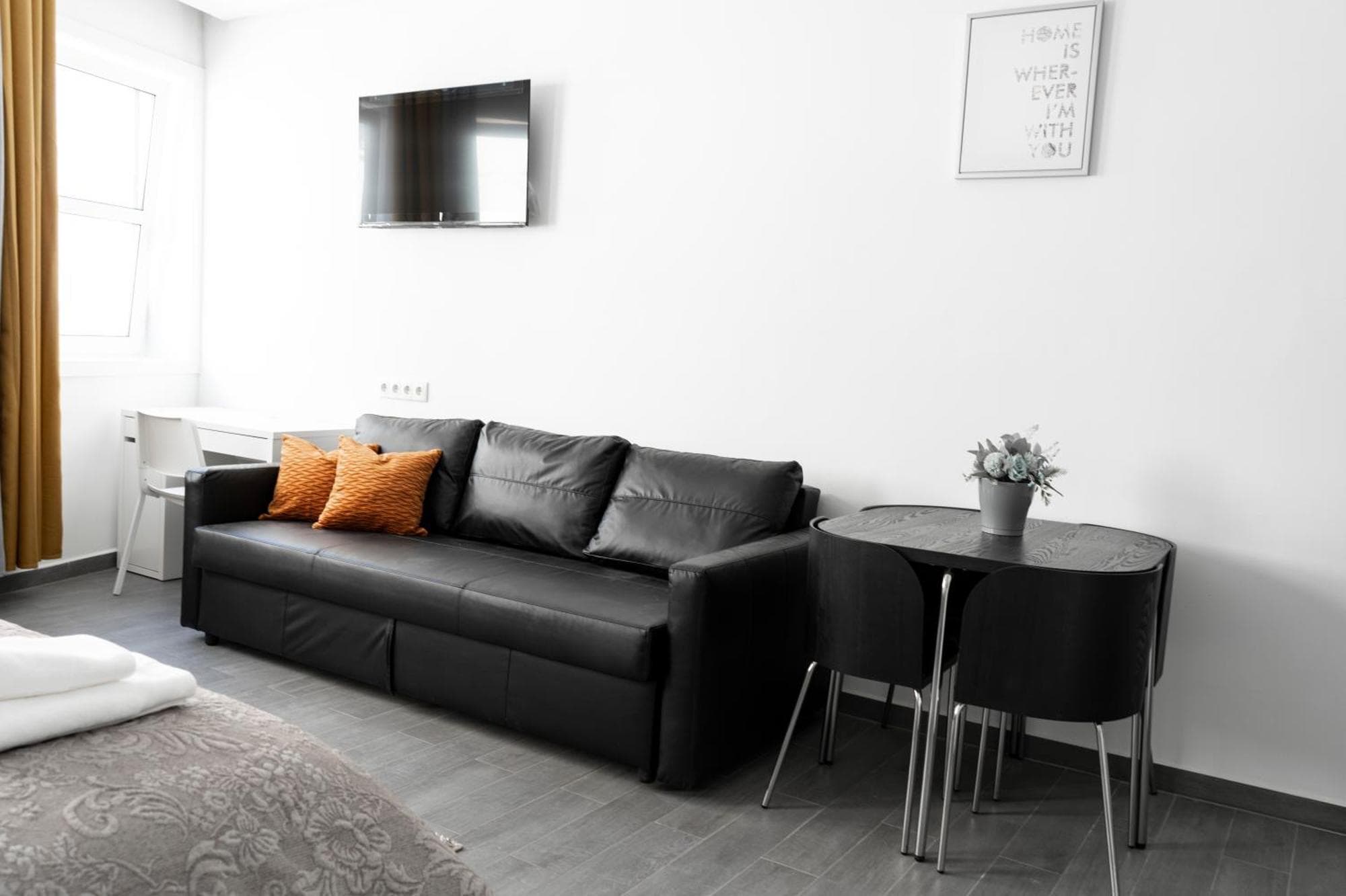 Almada Downtown 301, 