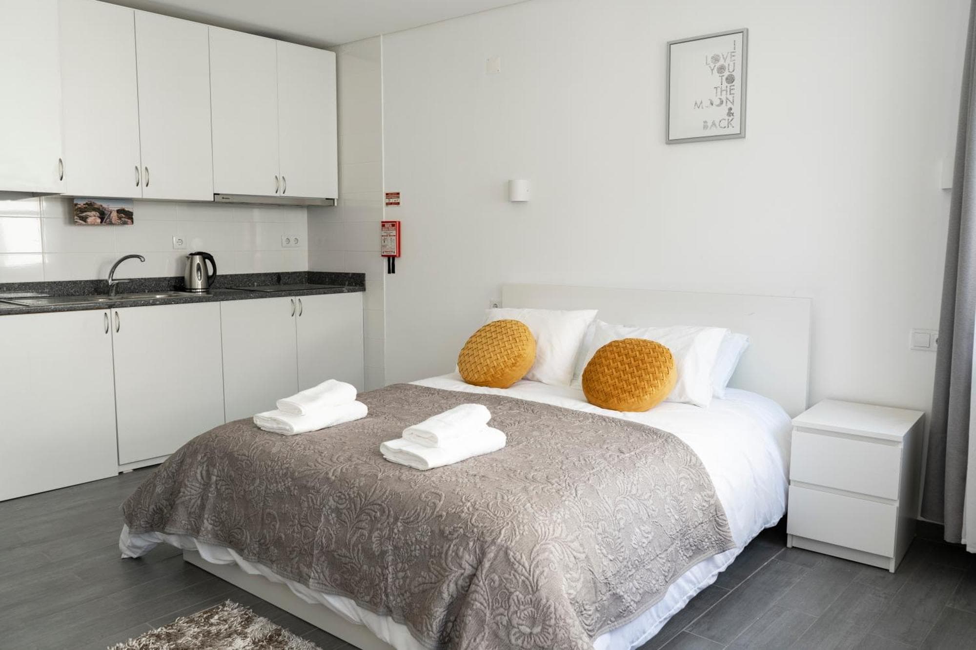 Almada Downtown 301, 