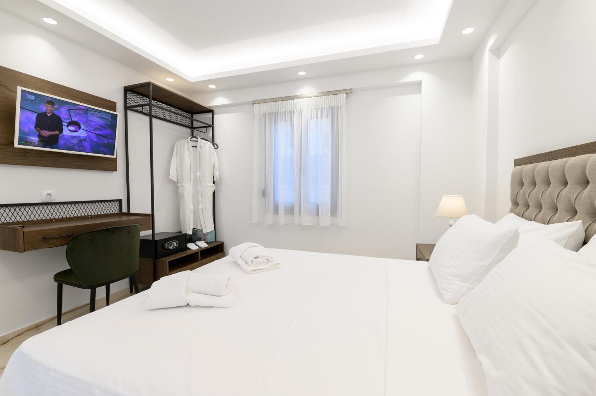 Momento Luxury Apartments walking distance from the beach