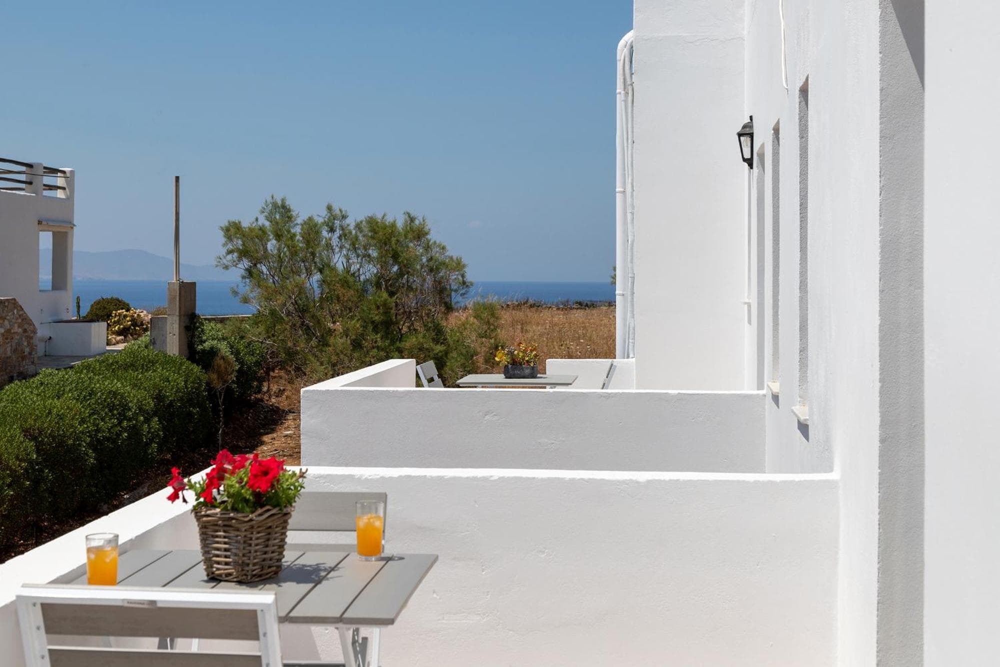 Chrysonisos Suites with Sunset & Seaviews near Kini