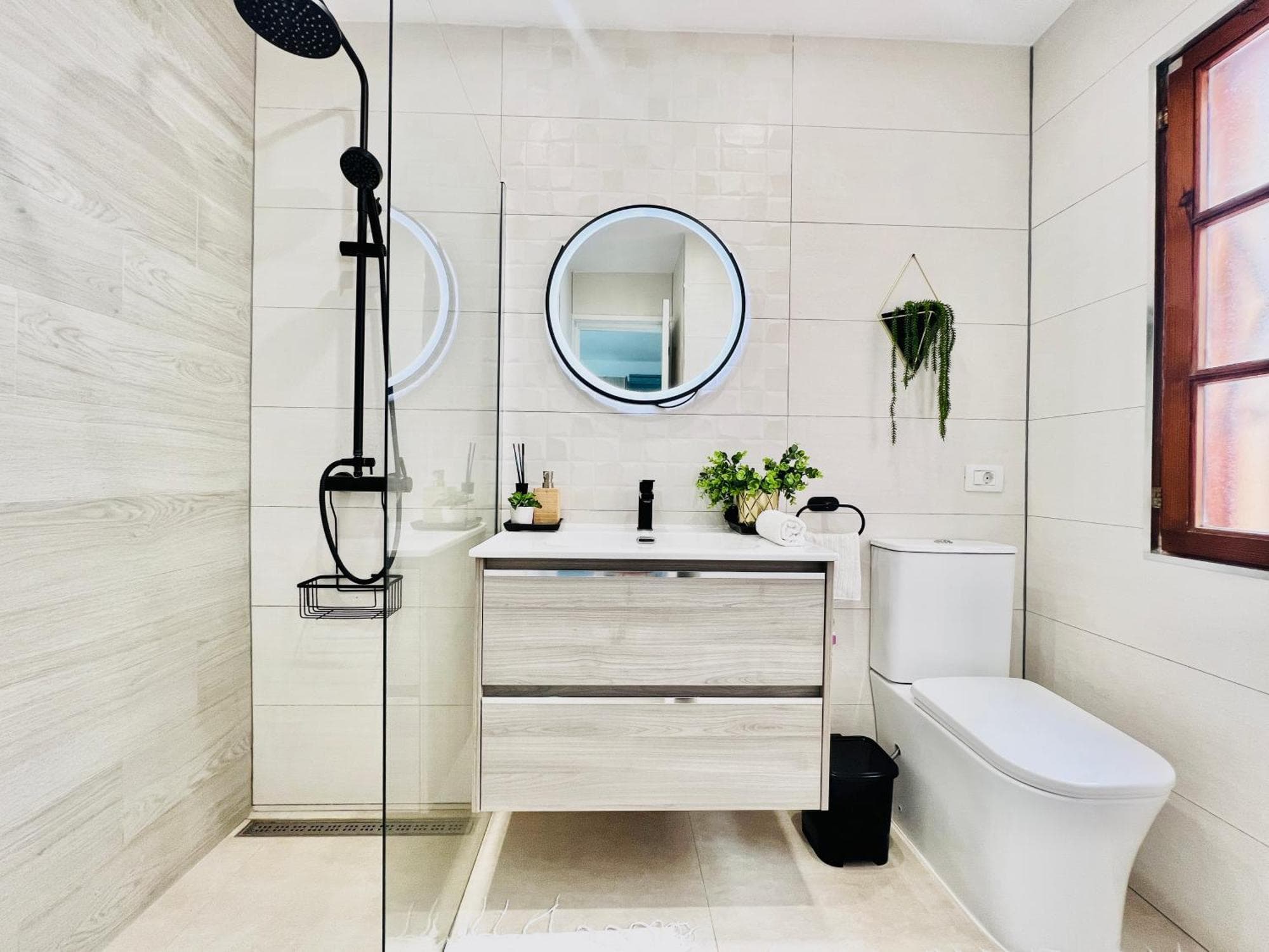 Romantic Apartment in Windsor Park