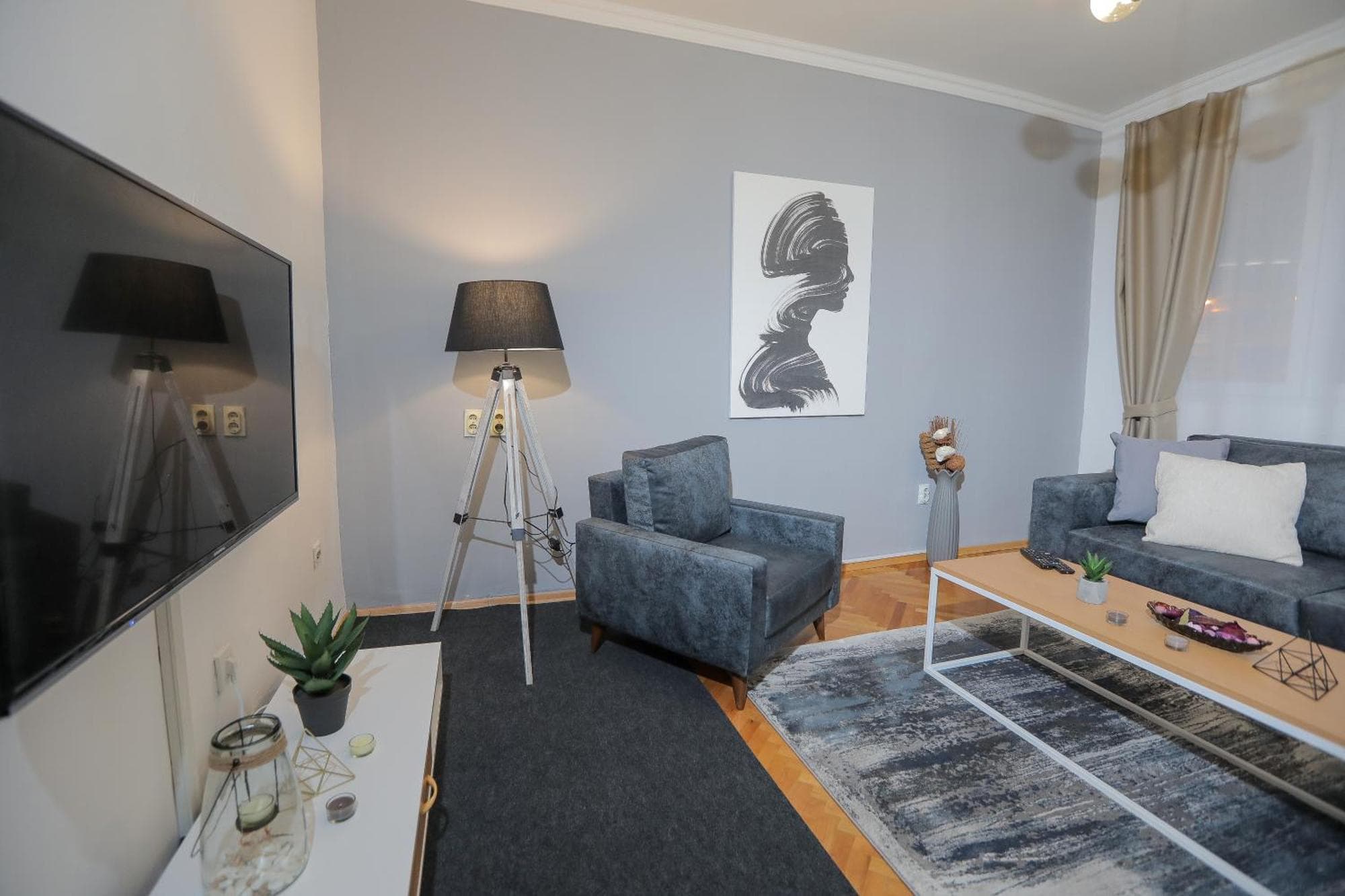 Central M - 5 Apartments, 