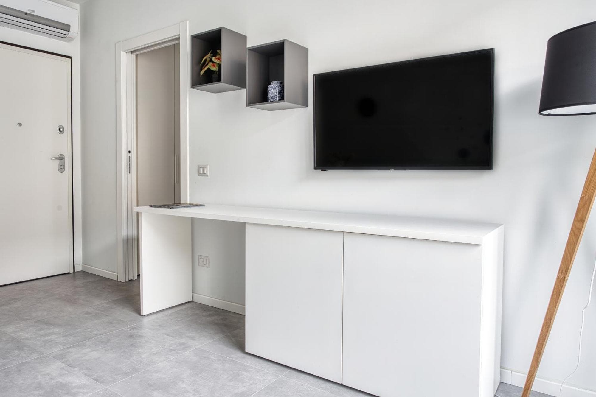 Hostmate - Milano - Genesio -Maciachini