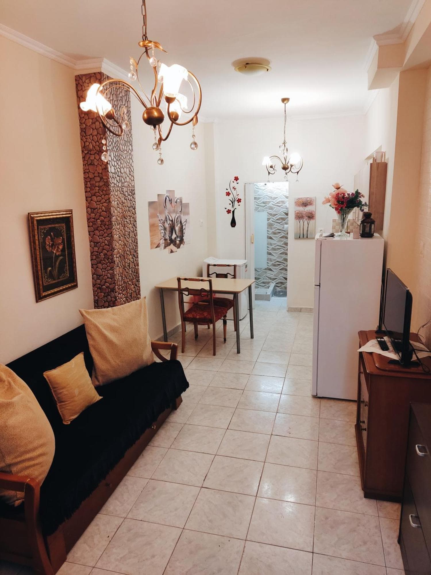 Center Thessaloniki Studio Maria Julia Cubana, 