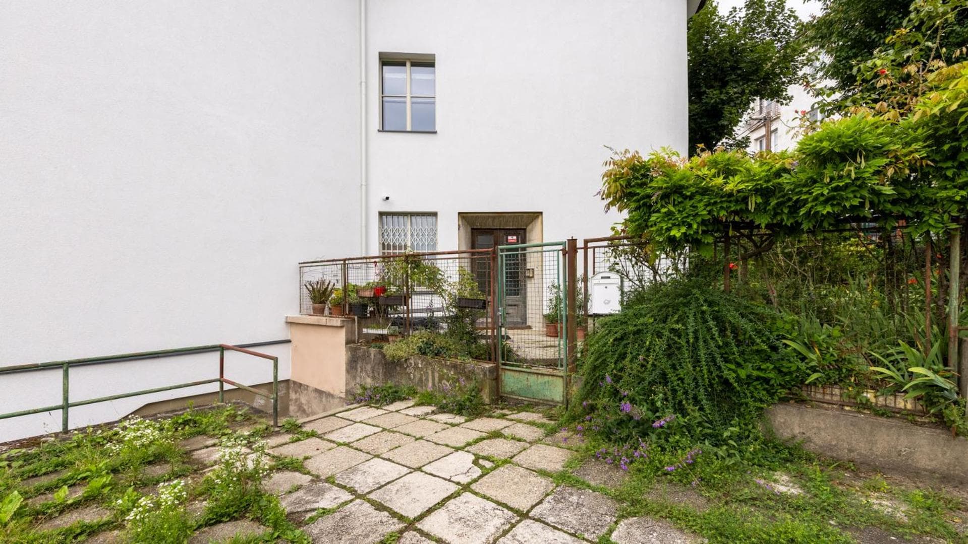 Palisady Charm - Stylish High Ceiling, Downtown, Parking