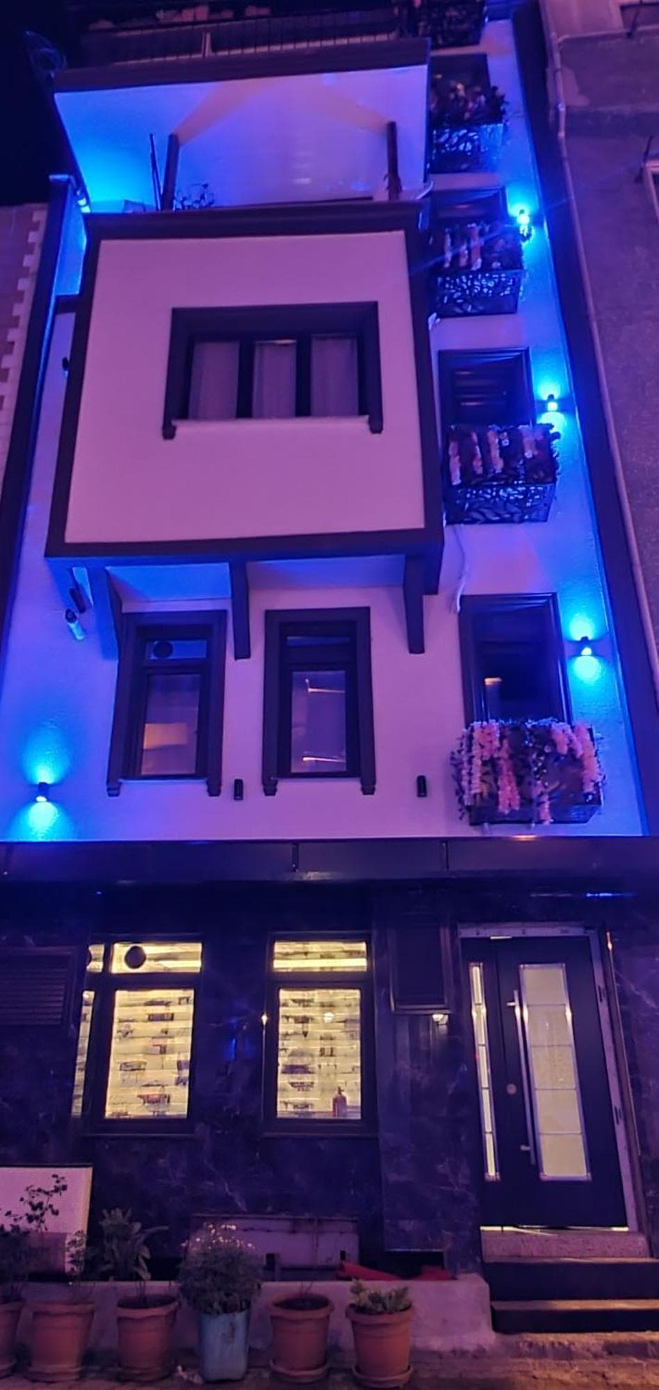 BOLCELLO HOTEl