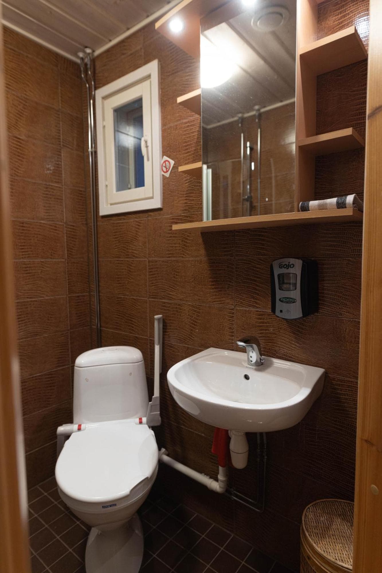 Aaria Bed and Breakfast, 