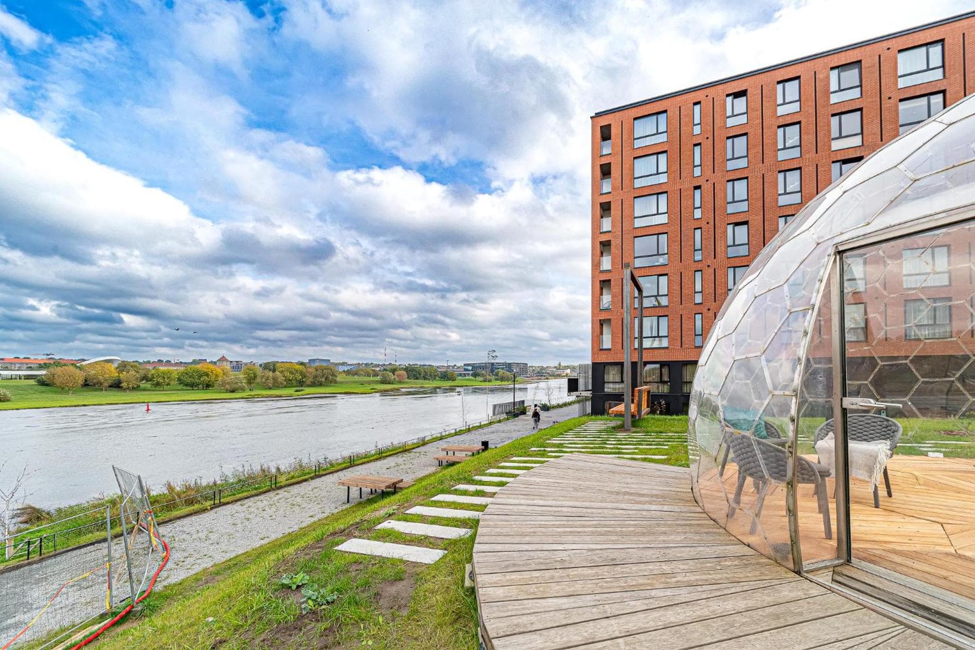 River Park Apartment