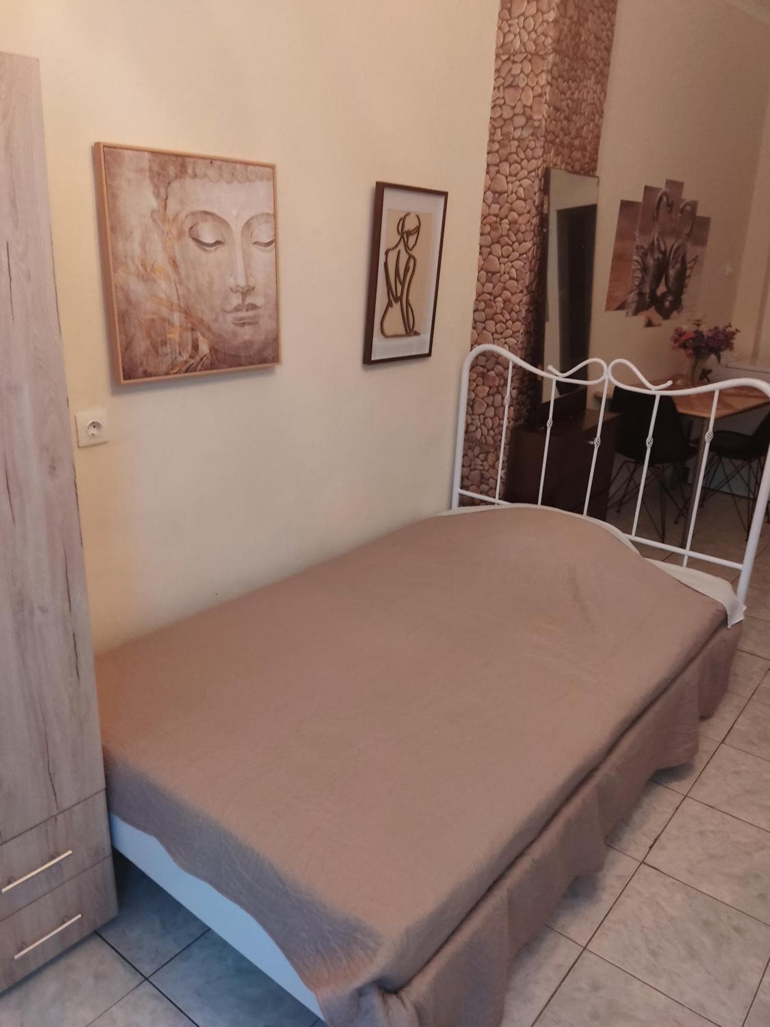 Center Thessaloniki Studio Maria Julia Cubana, 