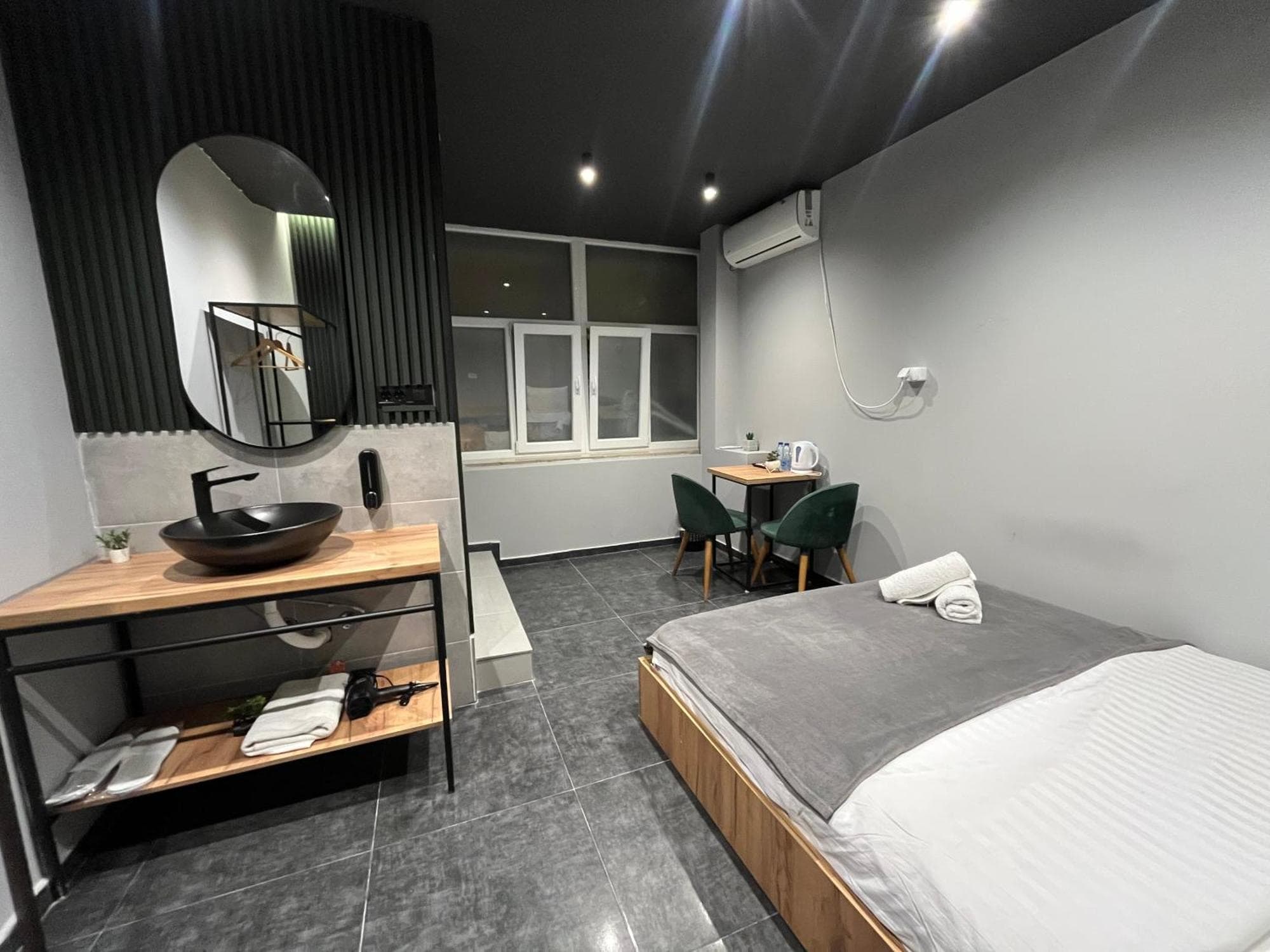 Central M - 5 Apartments, 