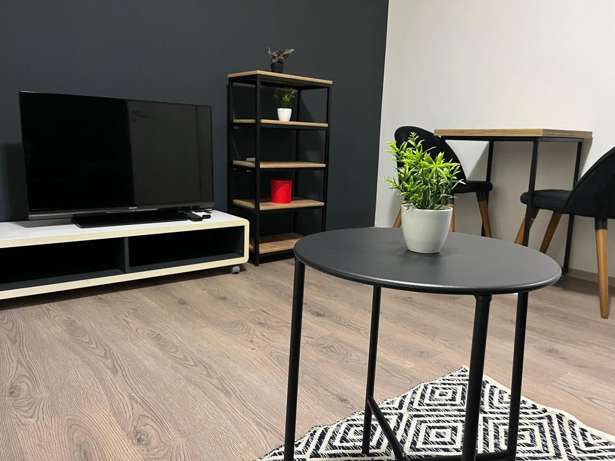 Central M - 5 Apartments, 