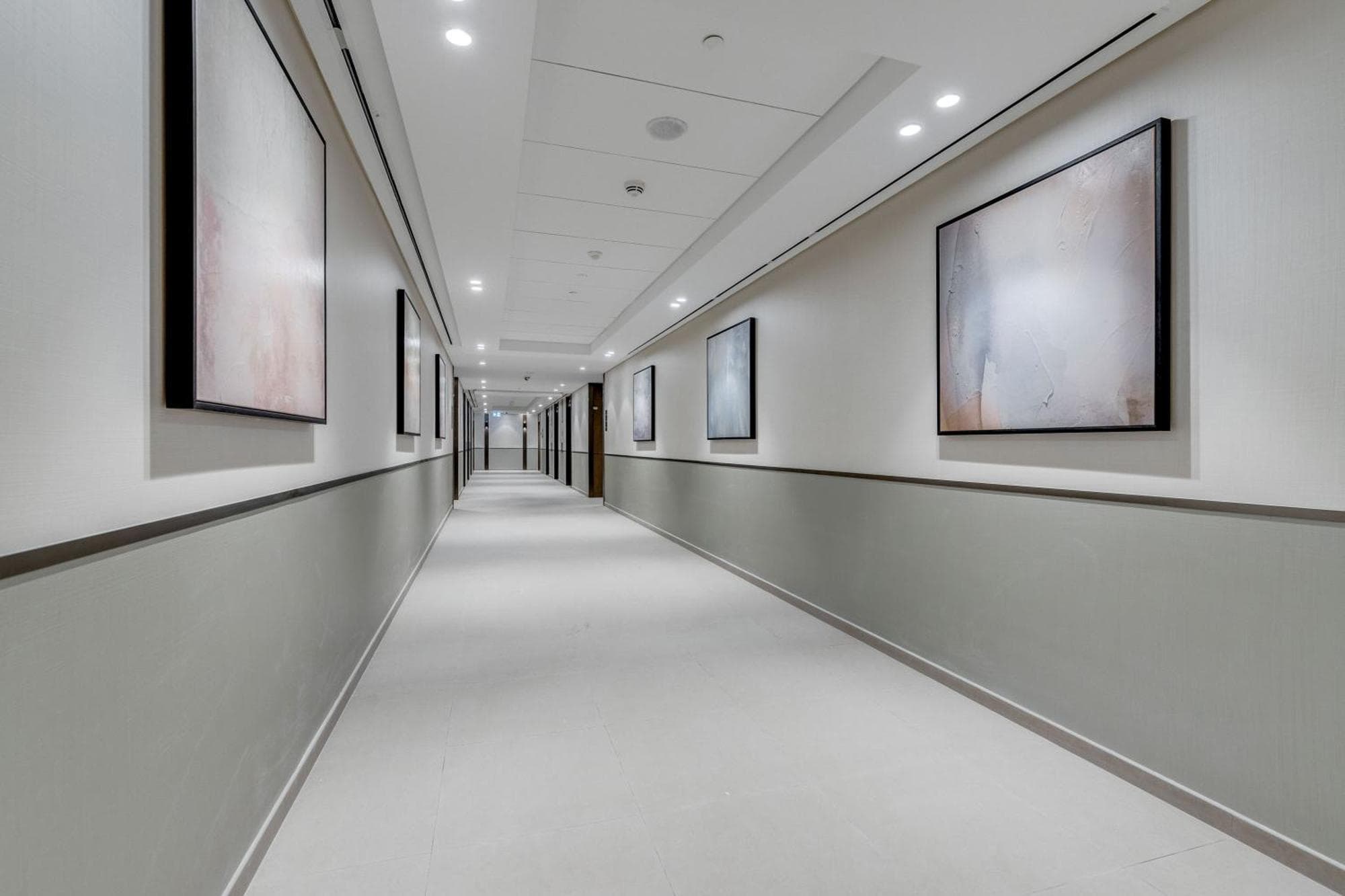 Knokey Luxury 1BR Apartments - 5 min walk to Burj Khalifa & Dubai Mall & Dubai Fountain