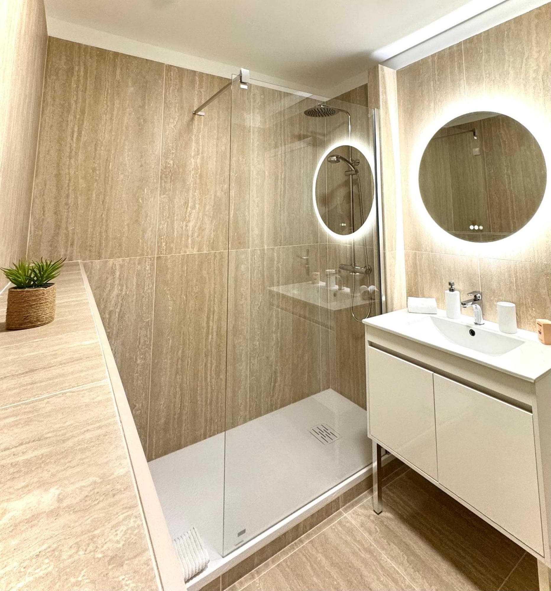 Monaco Sea View & Parking, 