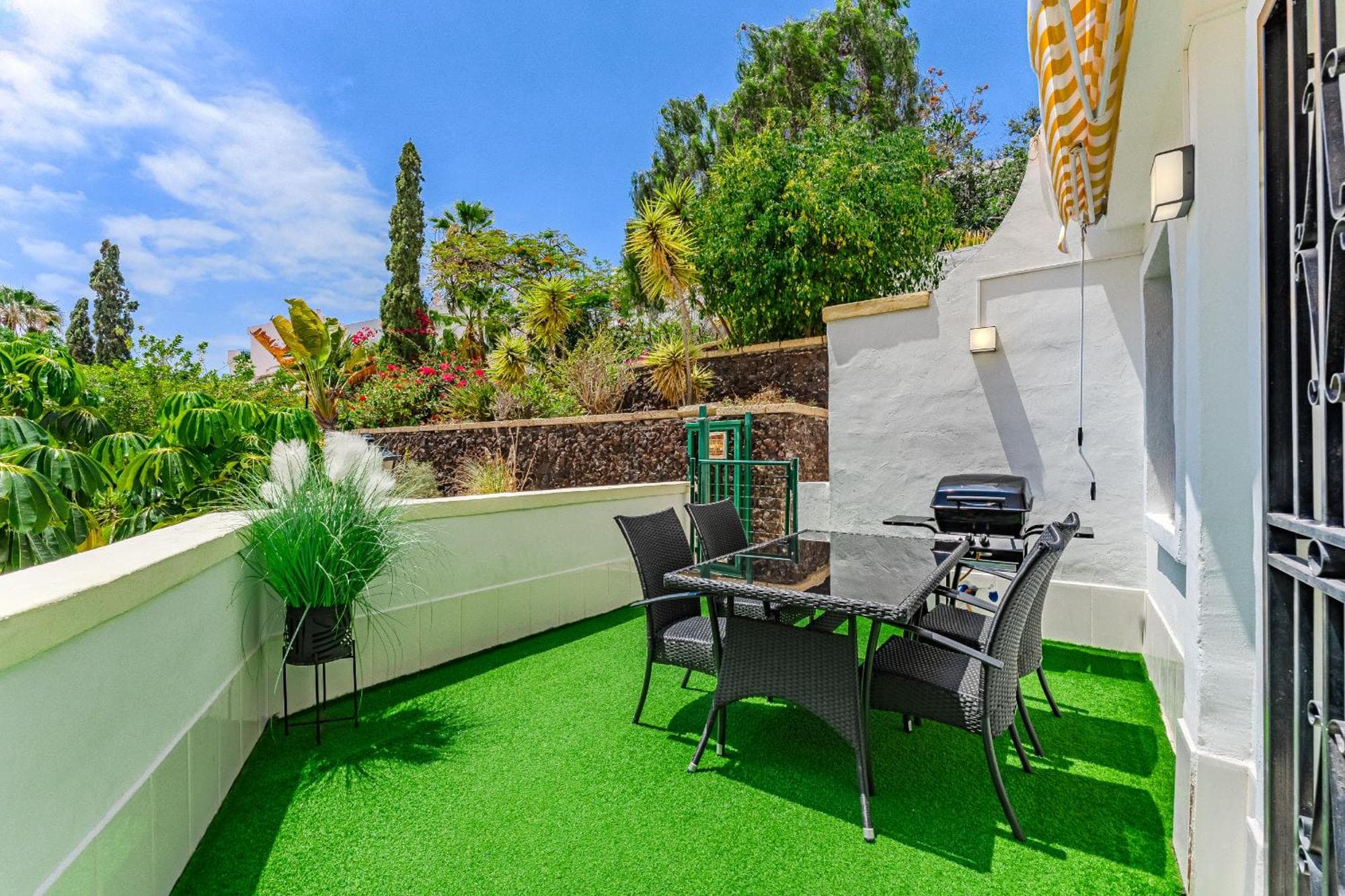 Romantic Apartment in Windsor Park