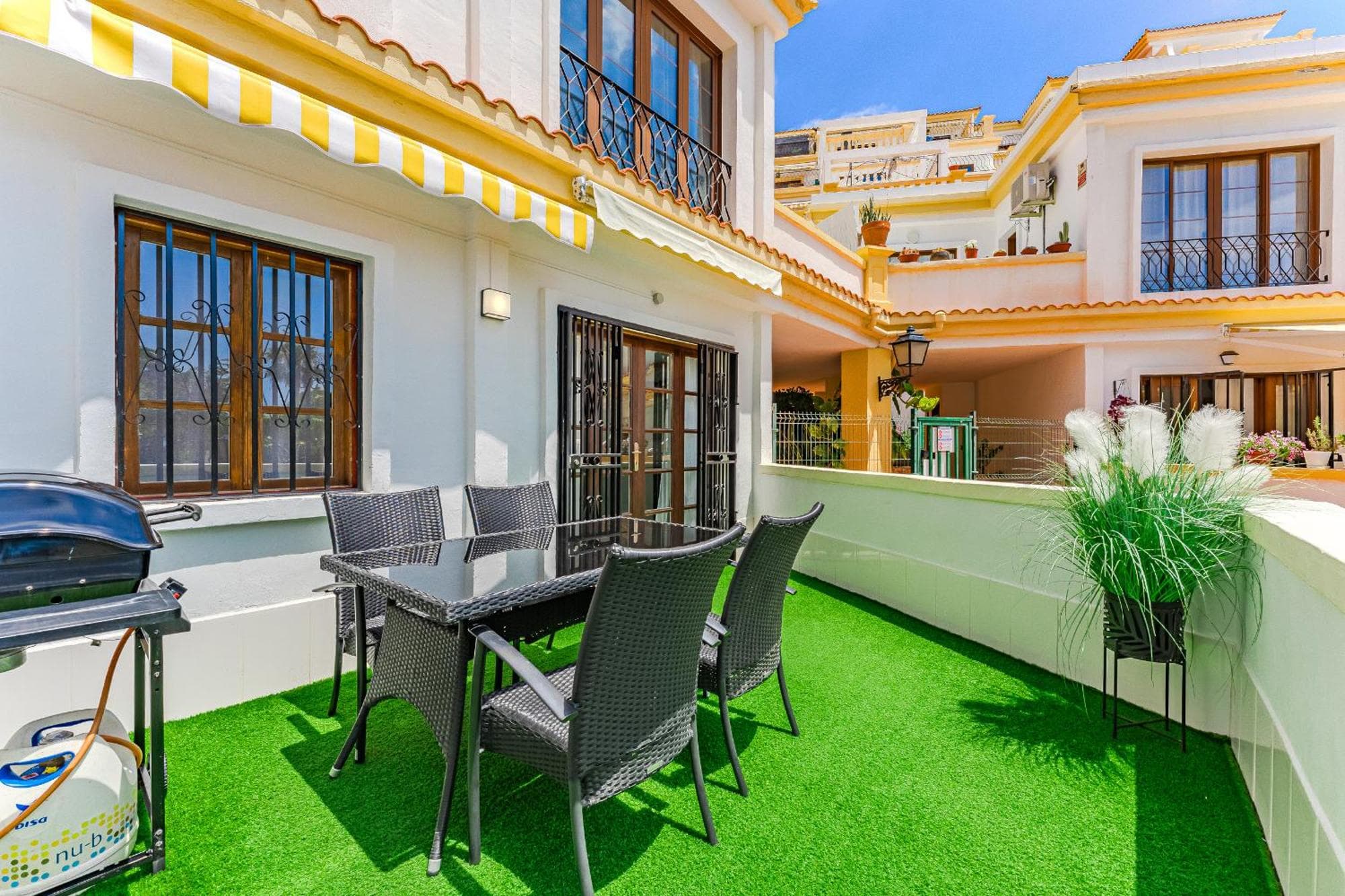 Romantic Apartment in Windsor Park