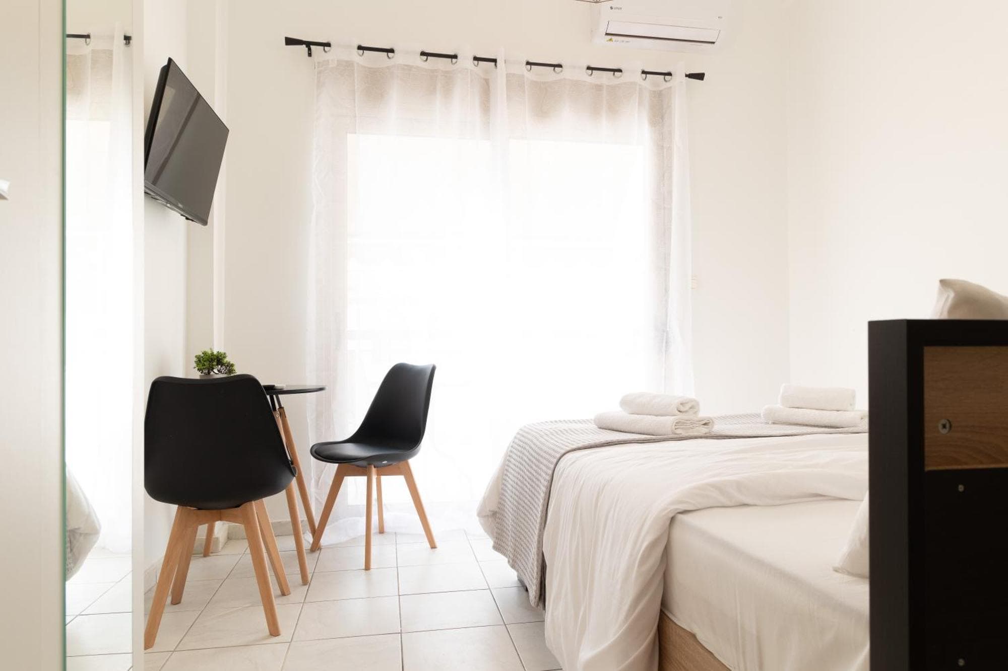 SKG City View Studio #2, 