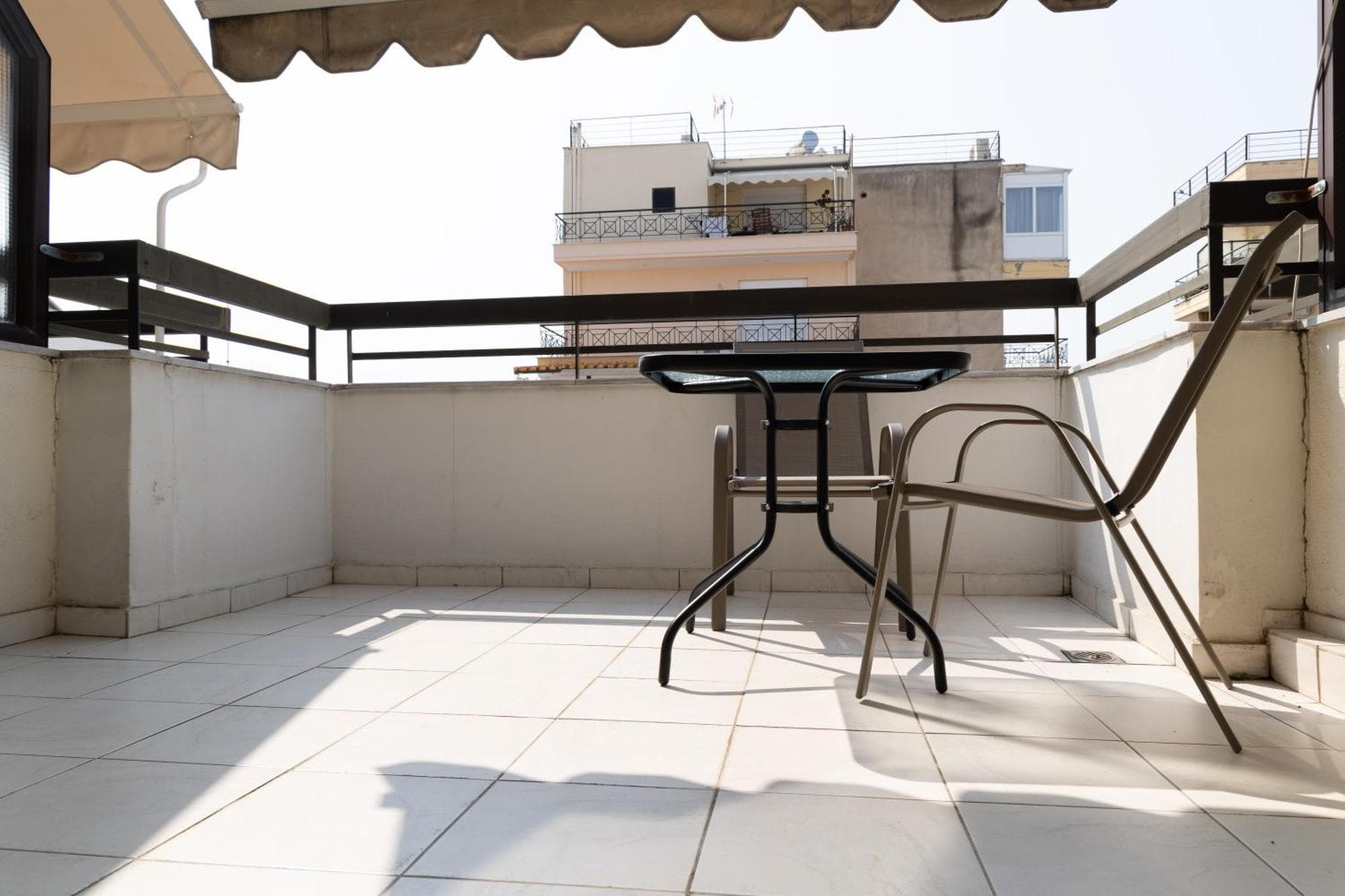 SKG City View Studio #2, 