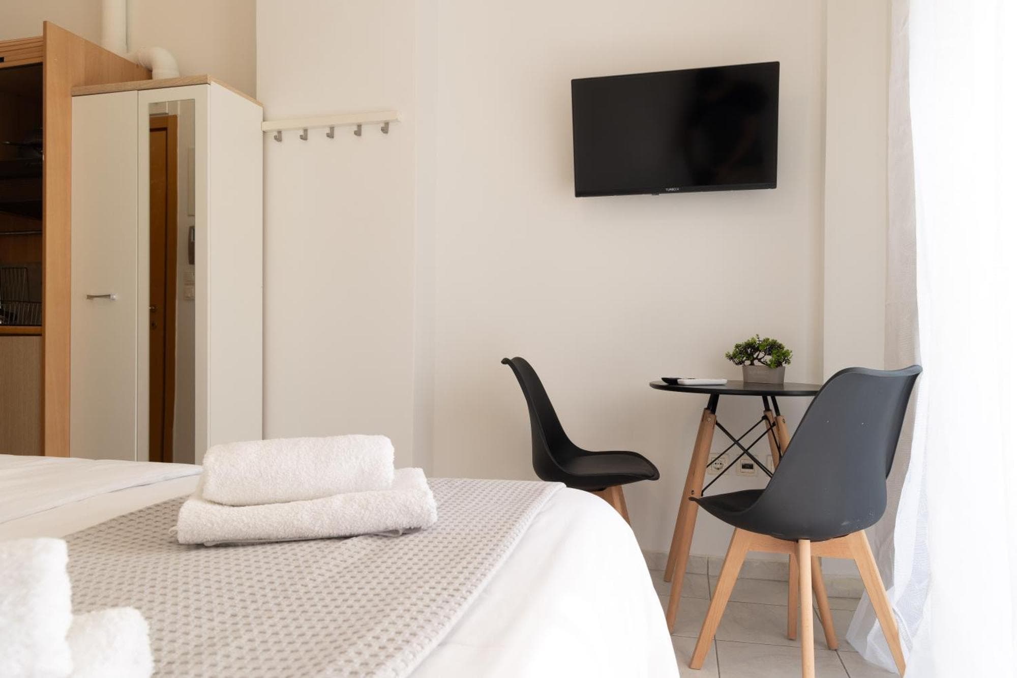 SKG City View Studio #2, 