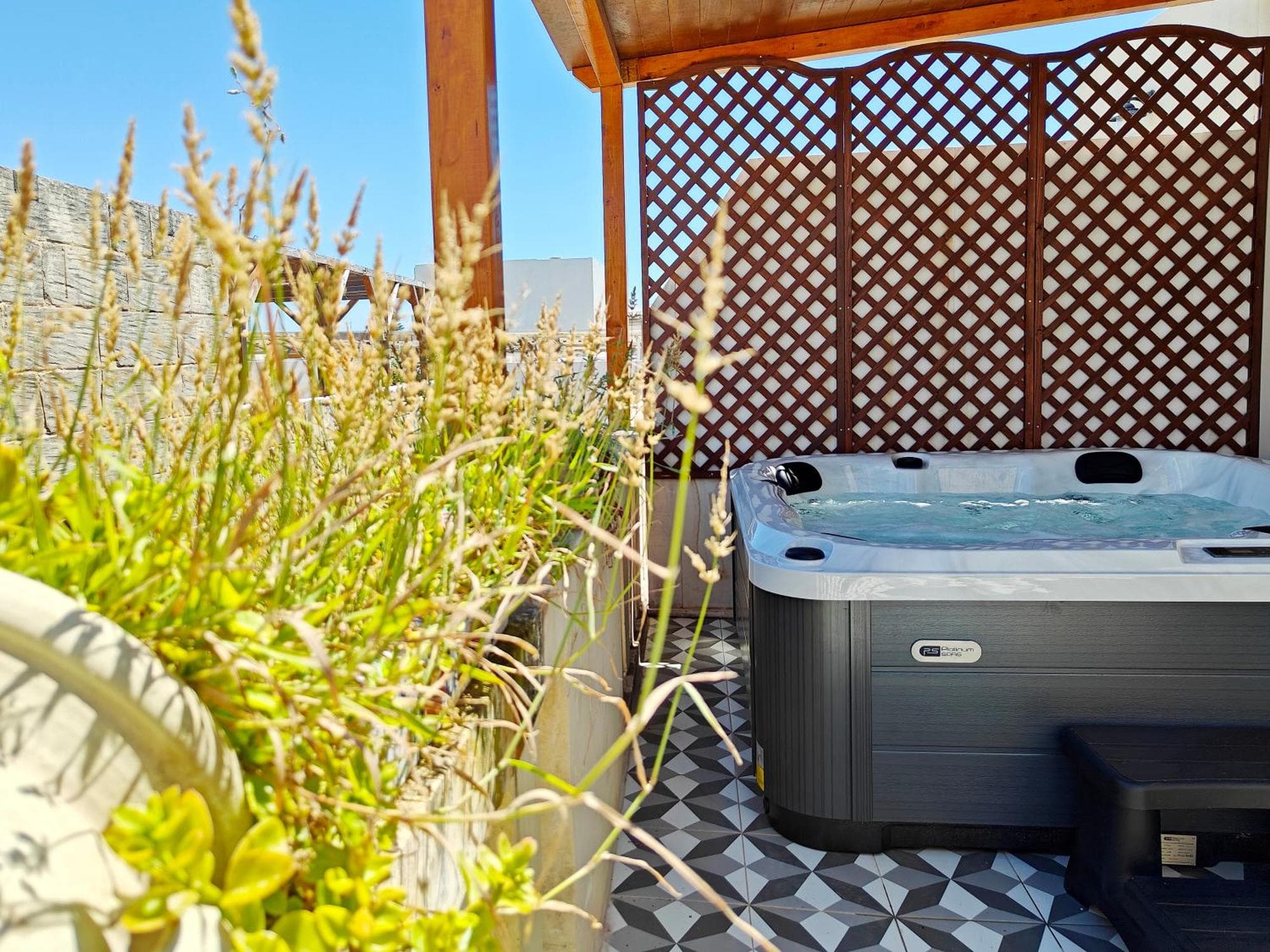 Zebbuga Deluxe Balcony Suite Apartment 4, 