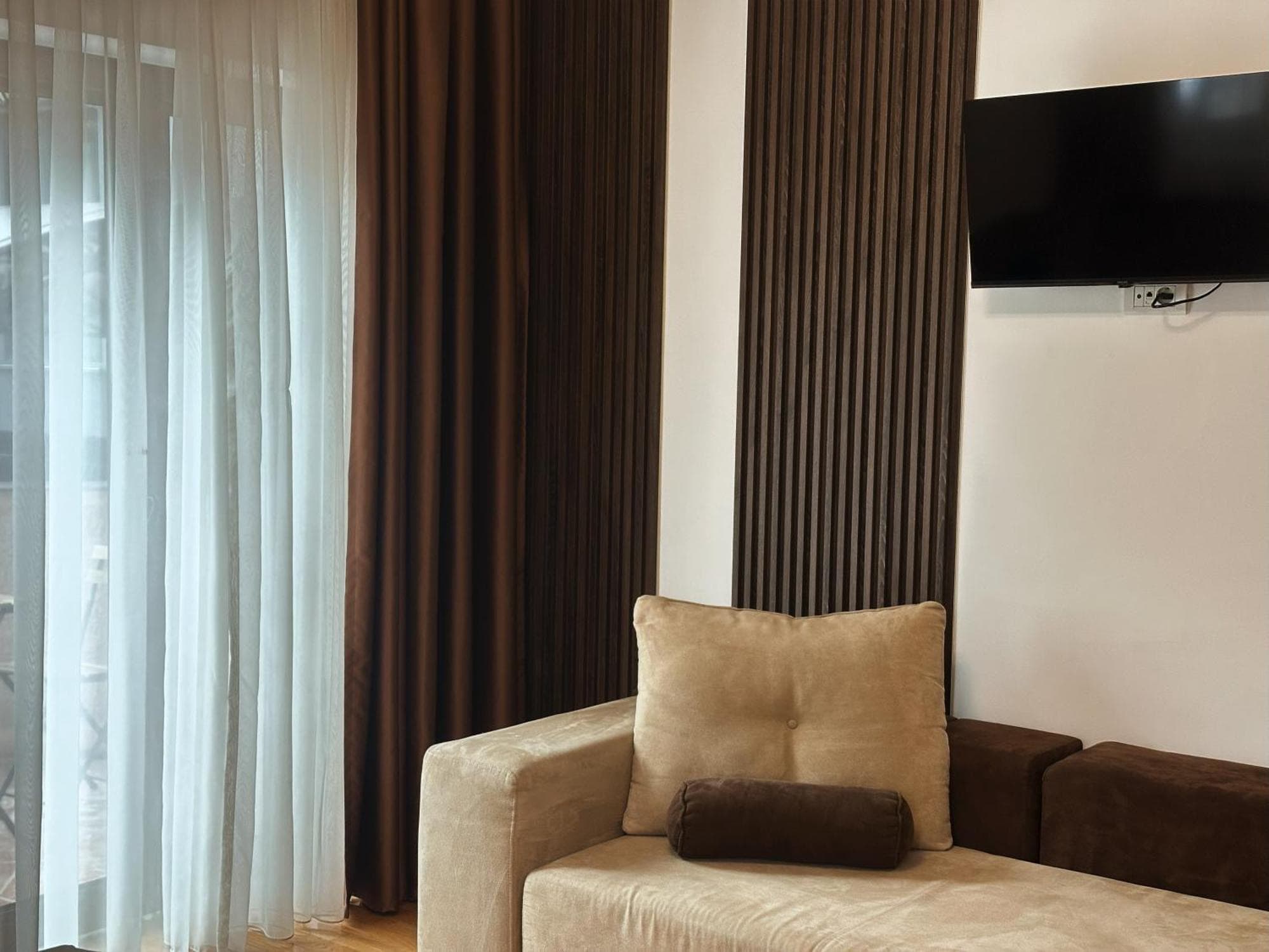 Hillside Garden by Sienna, 