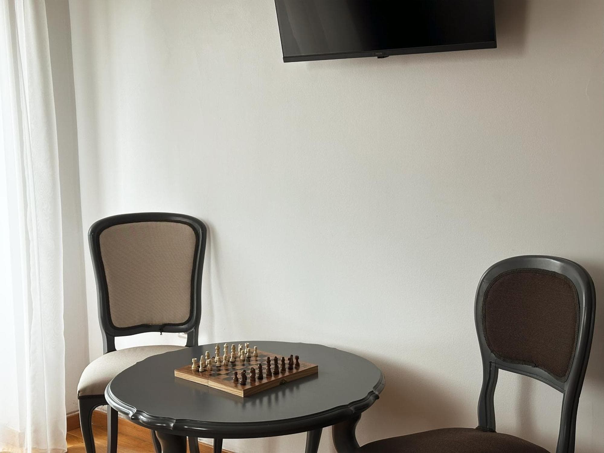 Hillside Garden by Sienna, 