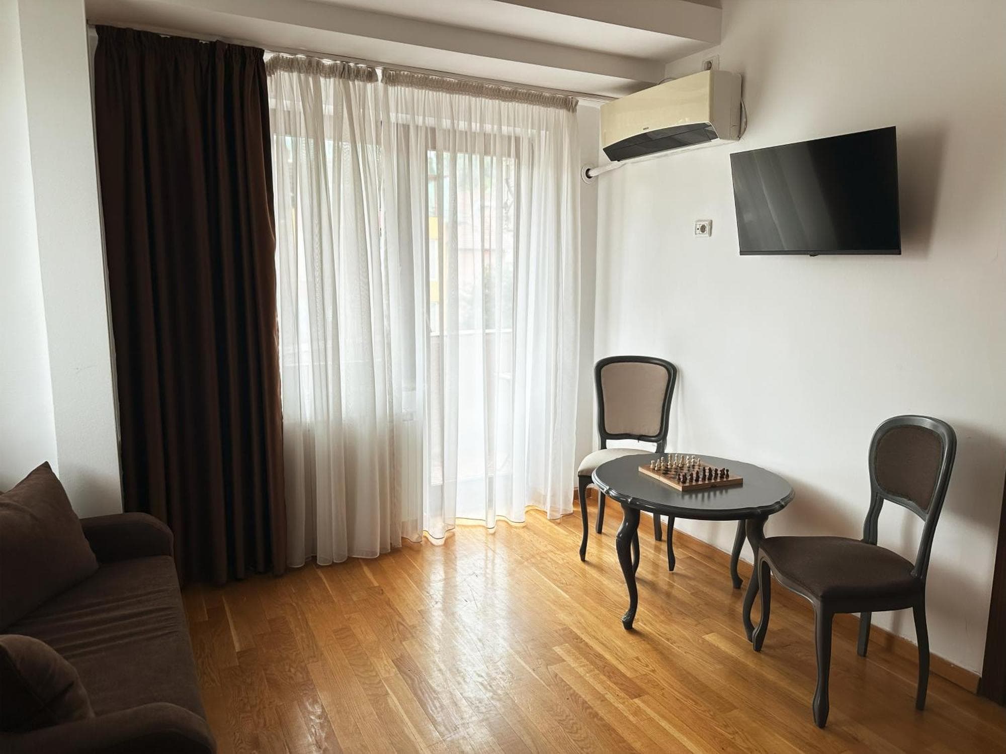 Hillside Garden by Sienna, 