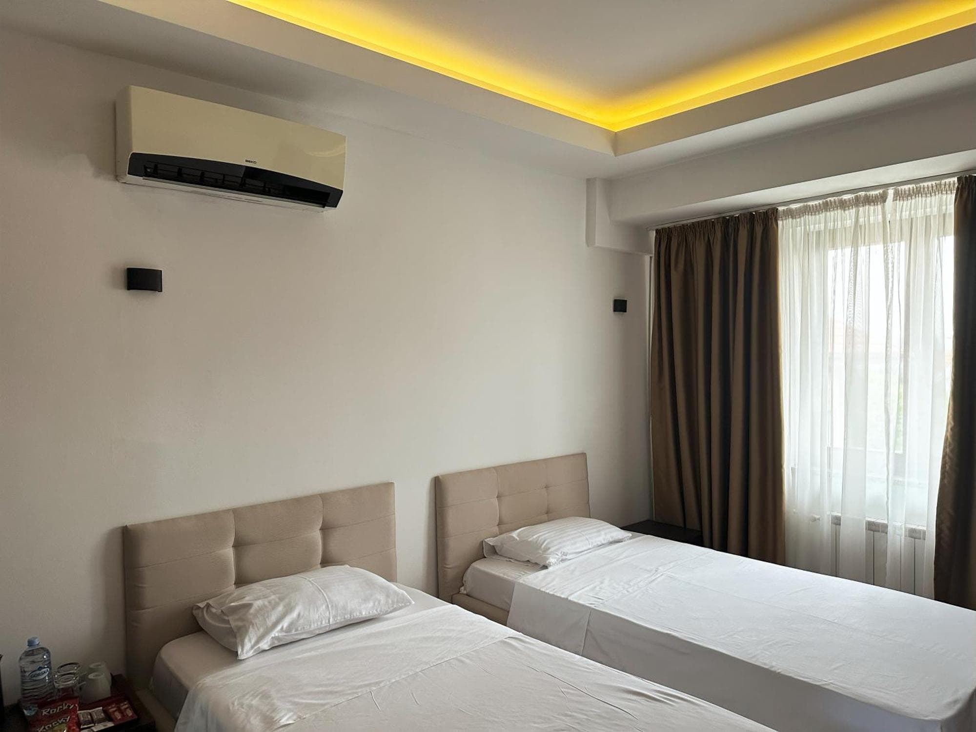 Hillside Garden by Sienna, 