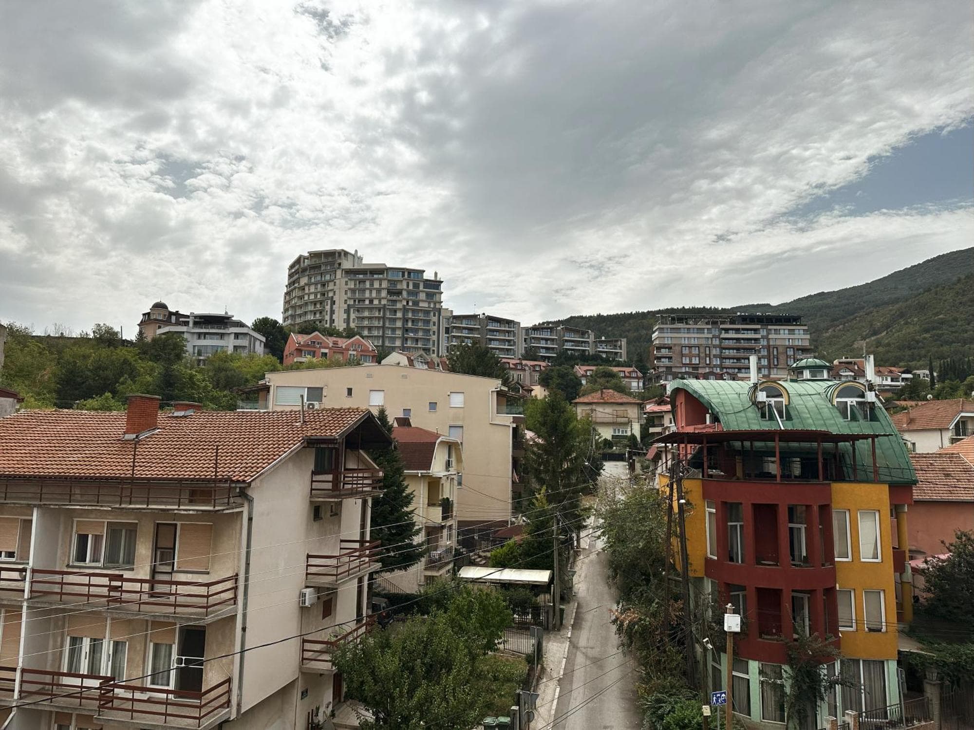 Hillside Garden by Sienna, 