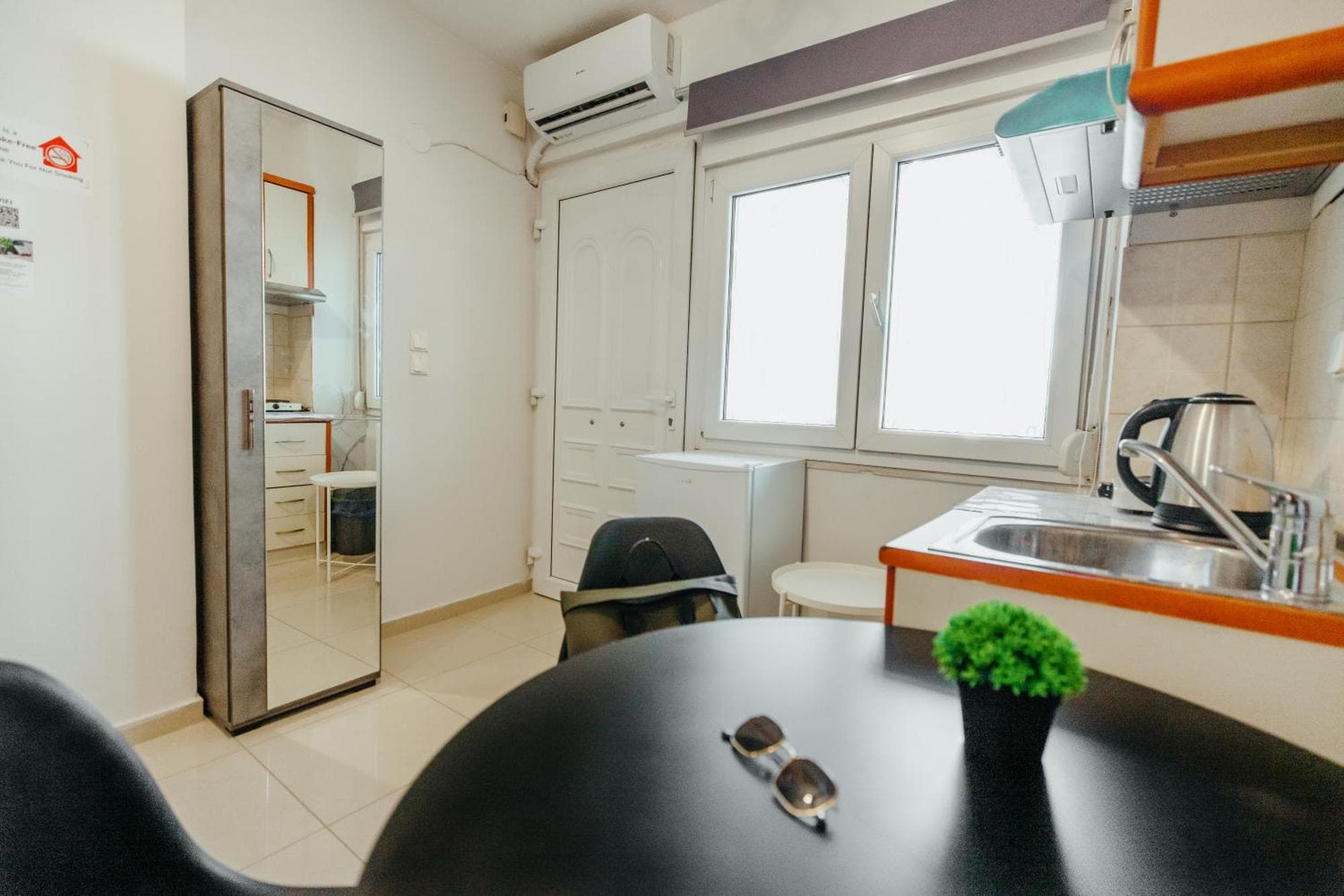 Stylish Central Retreat, 