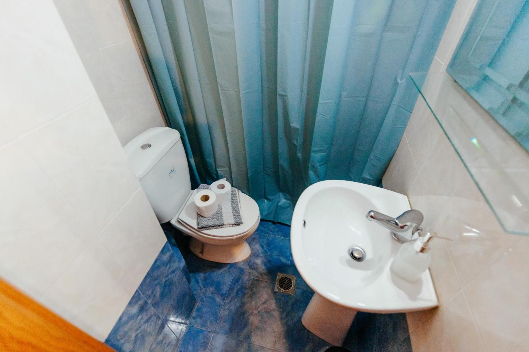 Stylish Central Retreat, 