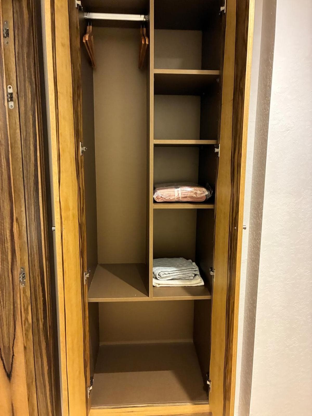 Apartment and family residence 2 bedrooms, pools