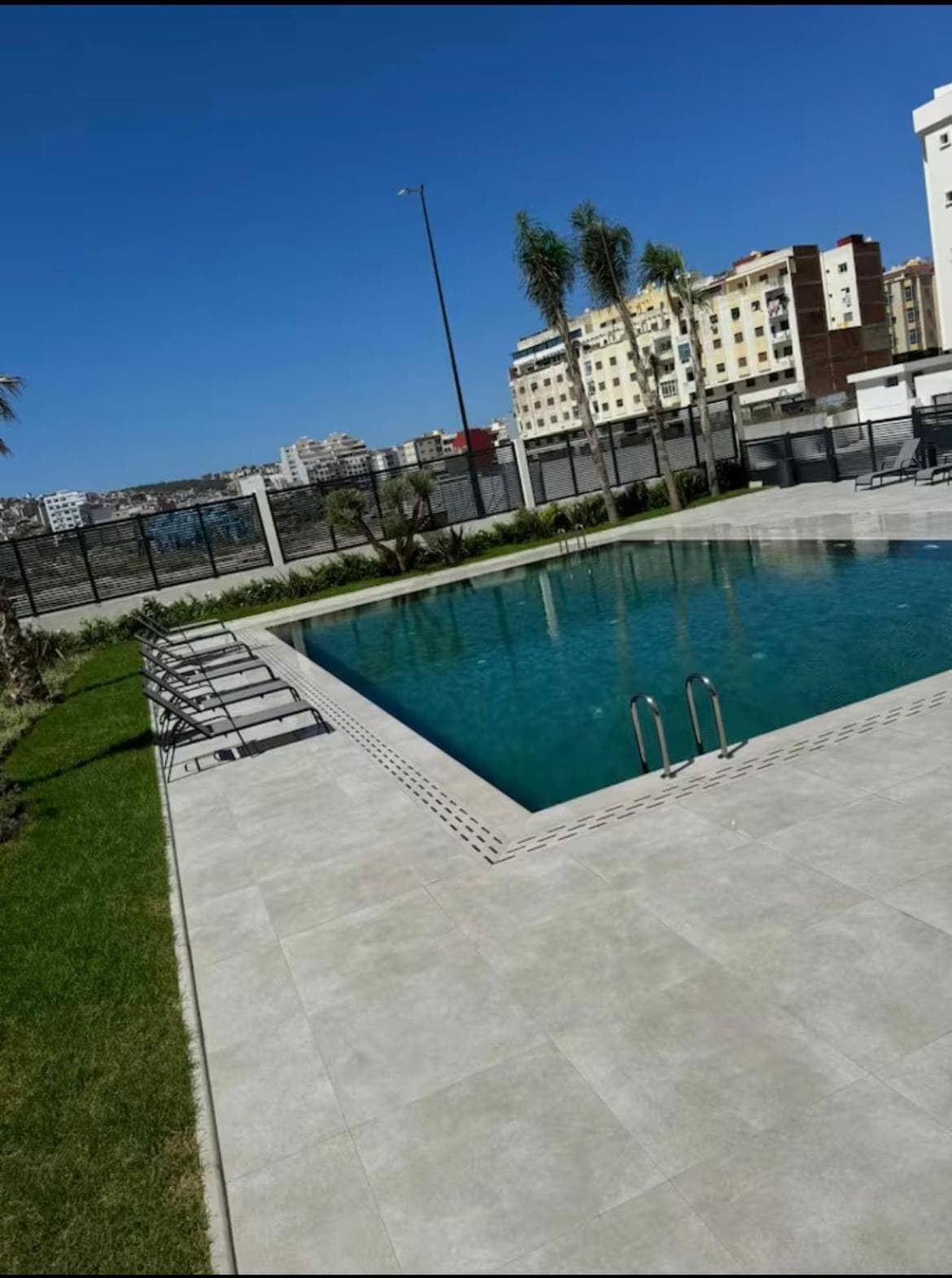 Apartment and family residence 2 bedrooms, pools