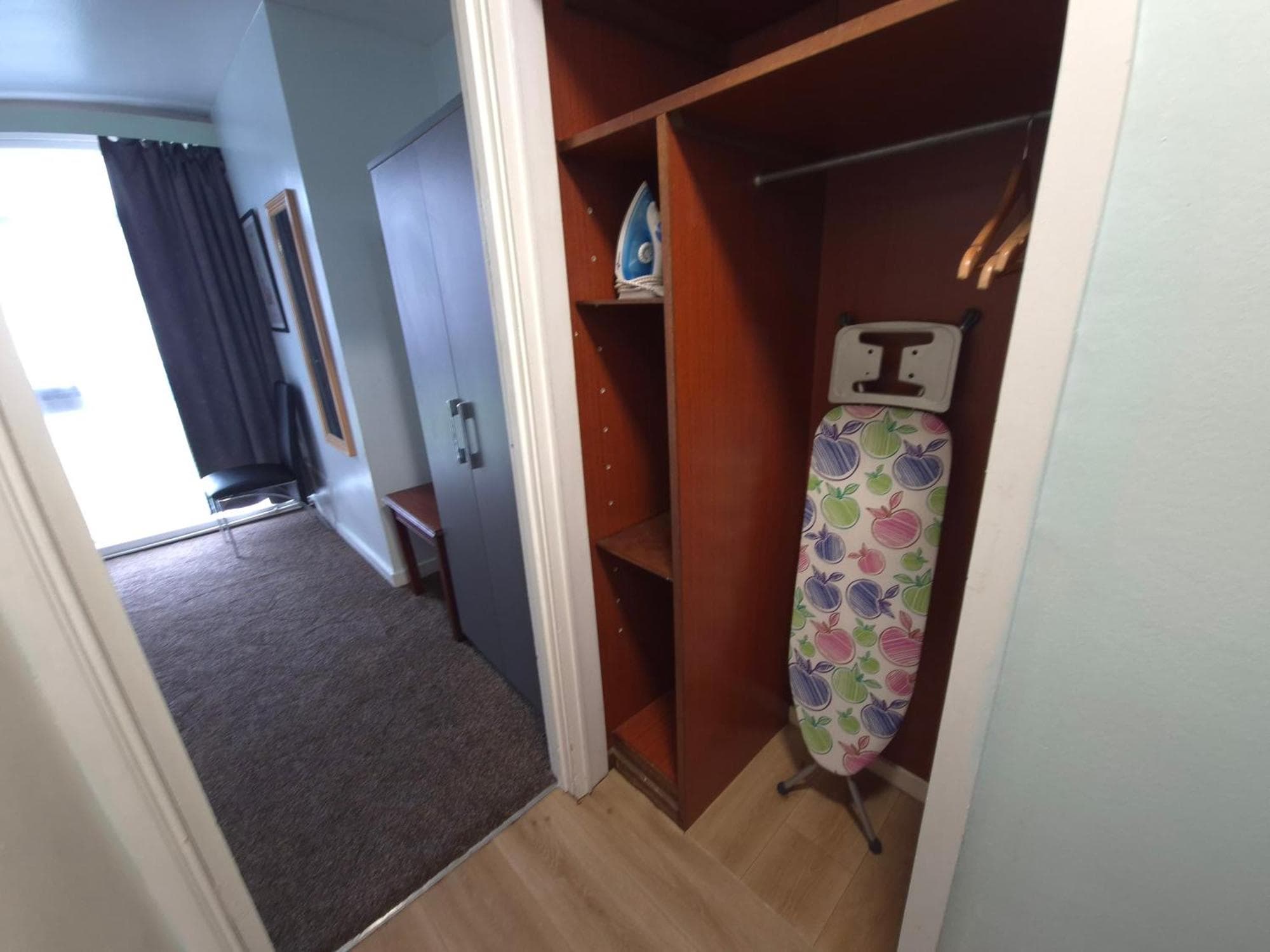 Osterley Park Hotel, 