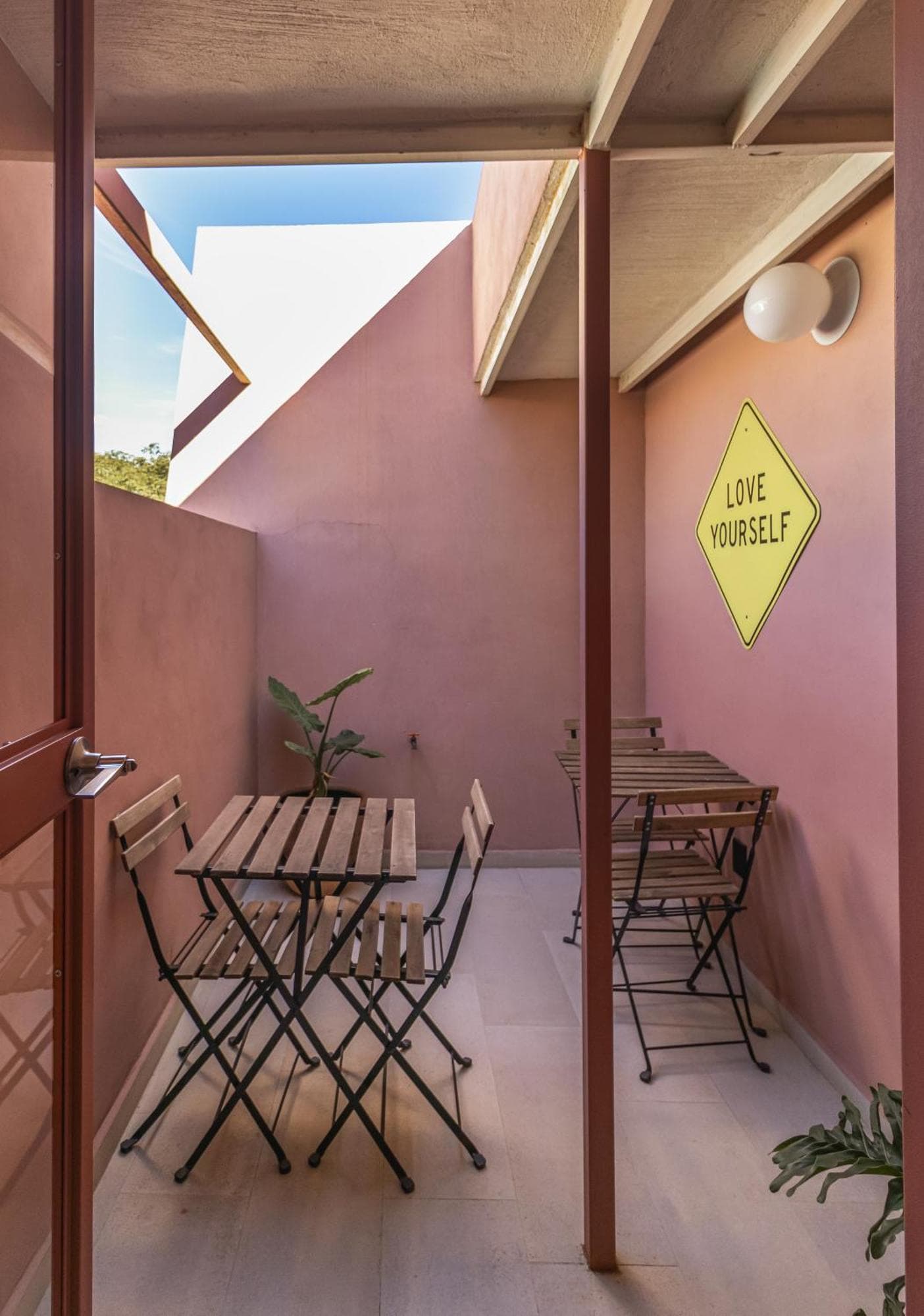 Casa Rosa by Domi Housing